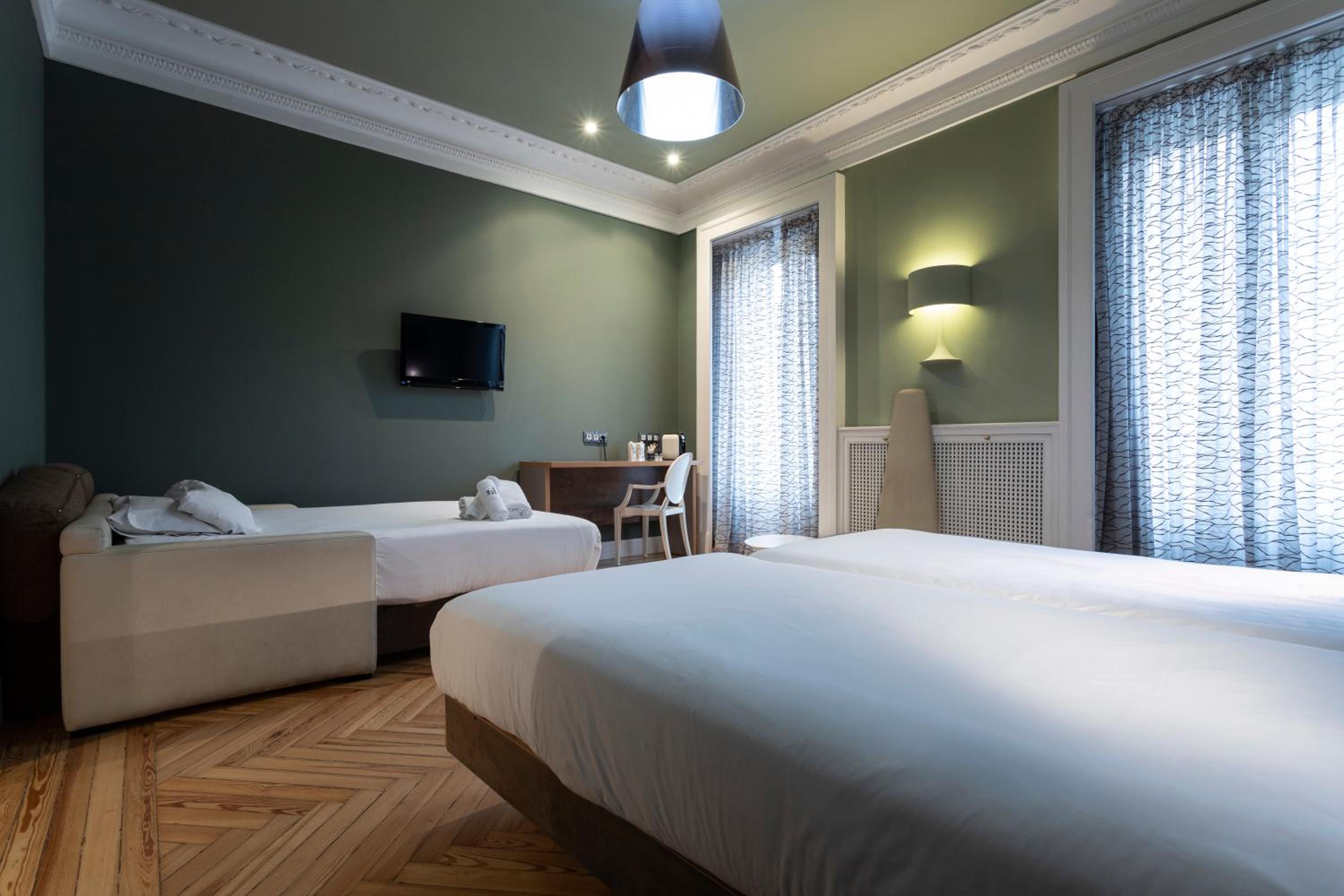 Superior Double Room - Photo 8