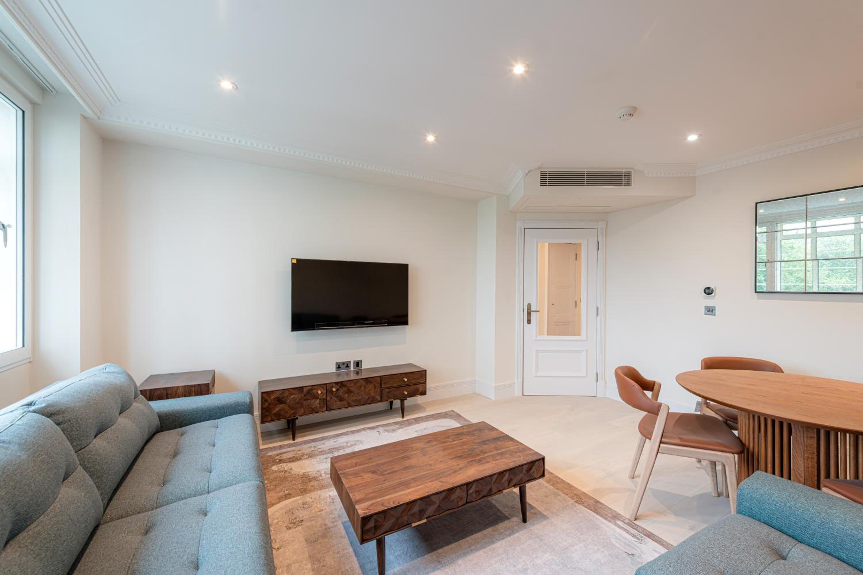 Two Bed Executive Apartment with Terrace photo 3