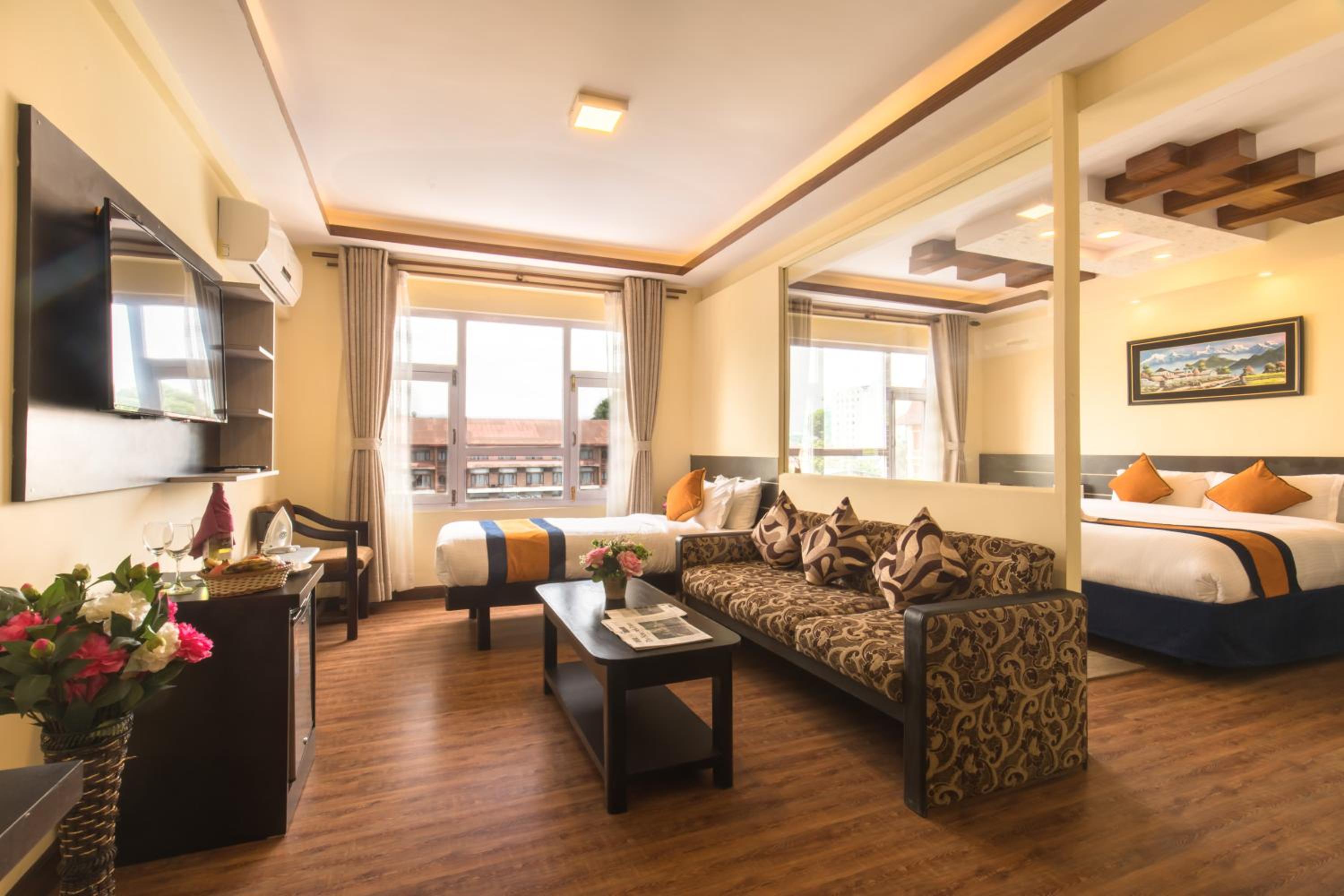 Deluxe Family Suite photo 1