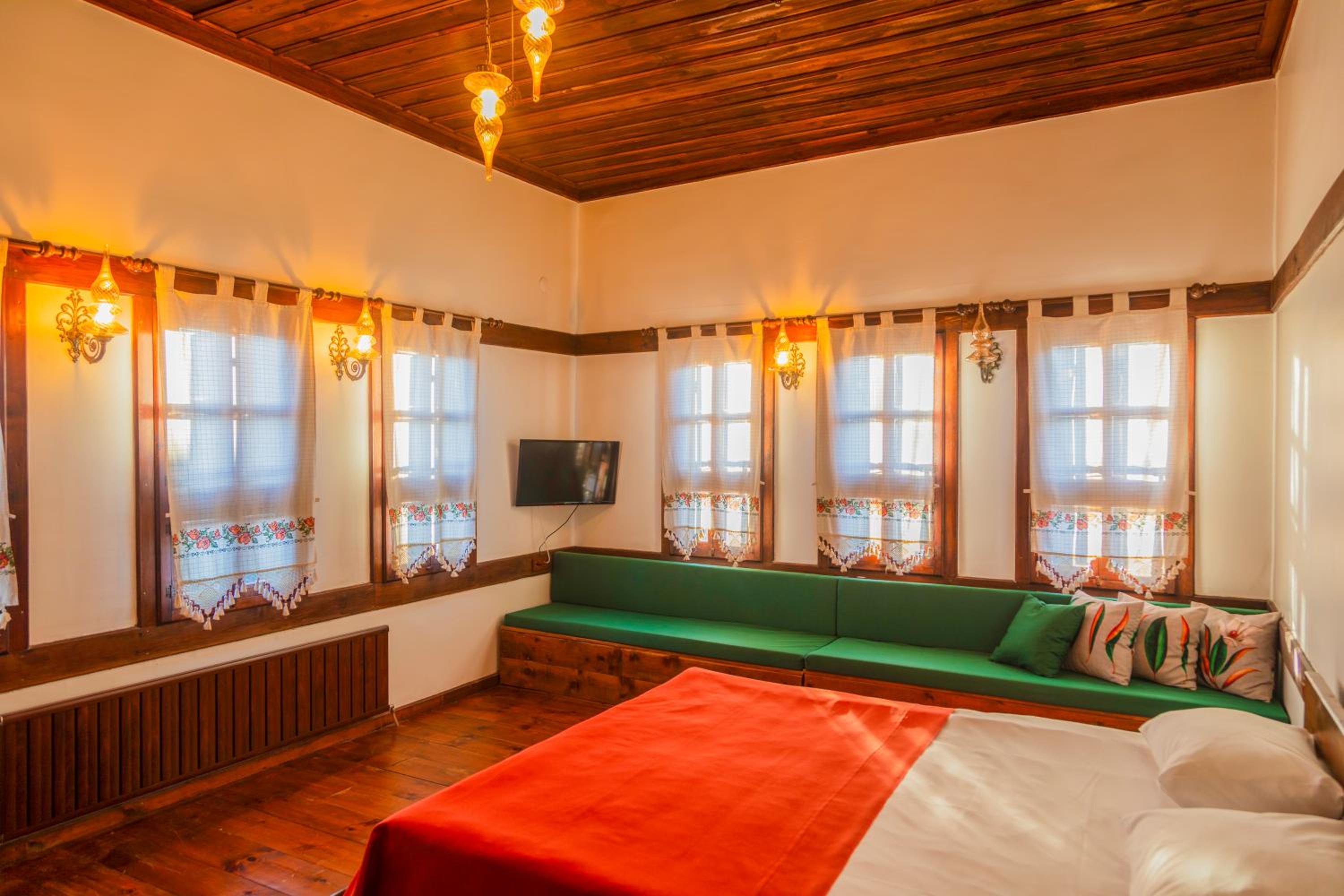 King Room with Garden View photo 2