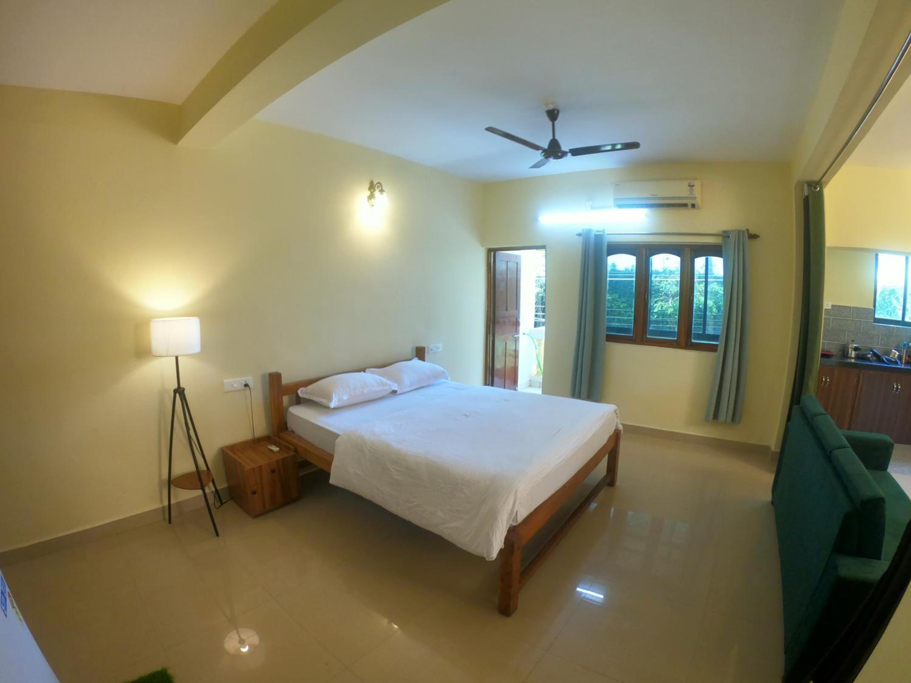 One-Bedroom Apartment - Photo 39