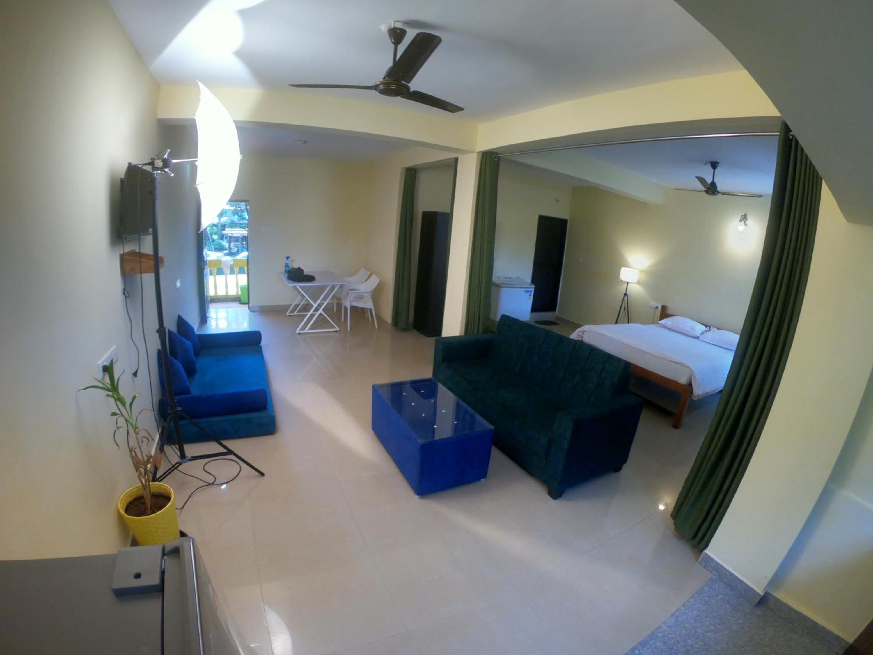 One-Bedroom Apartment - Photo 37