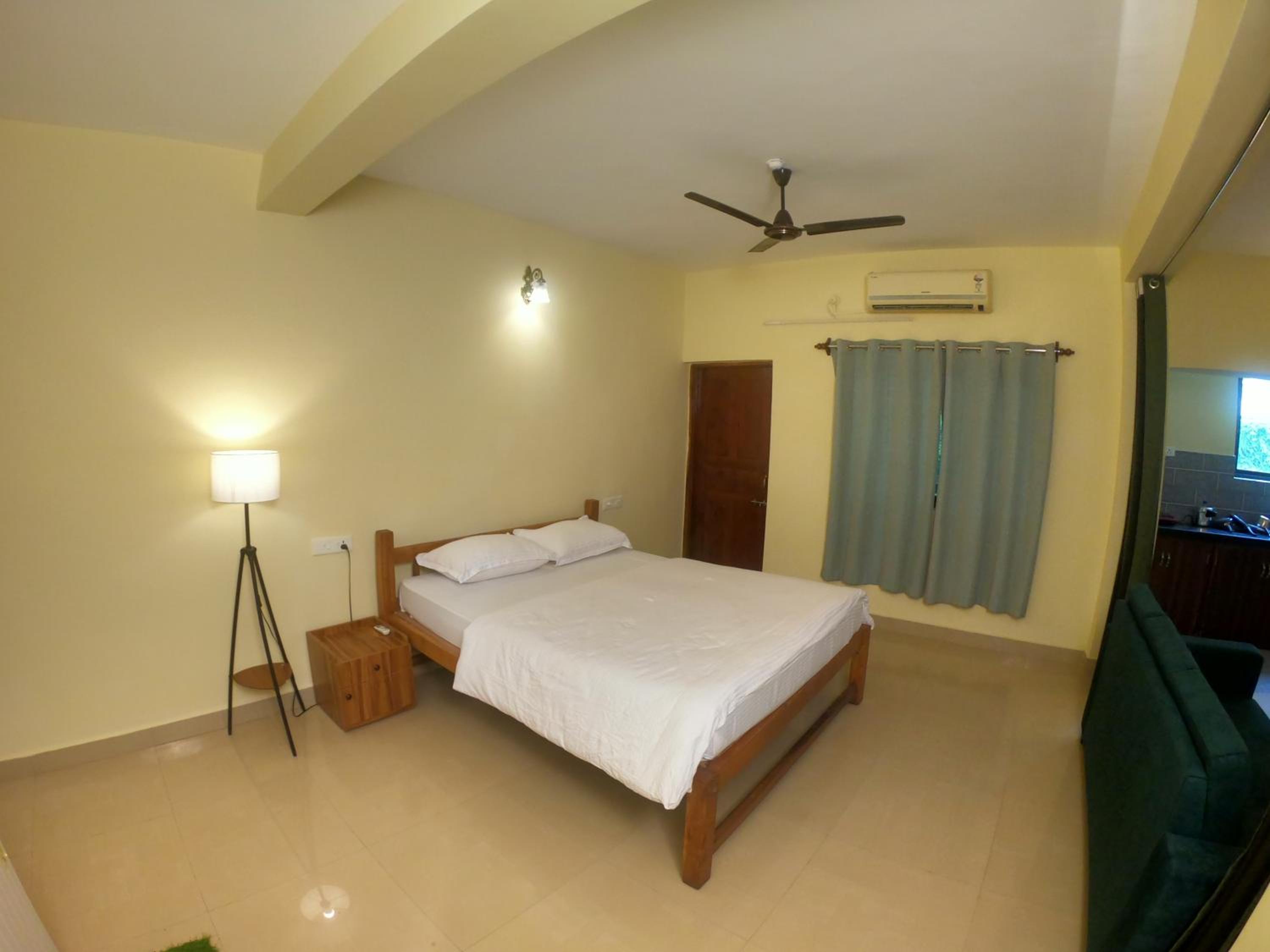 One-Bedroom Apartment - Photo 35