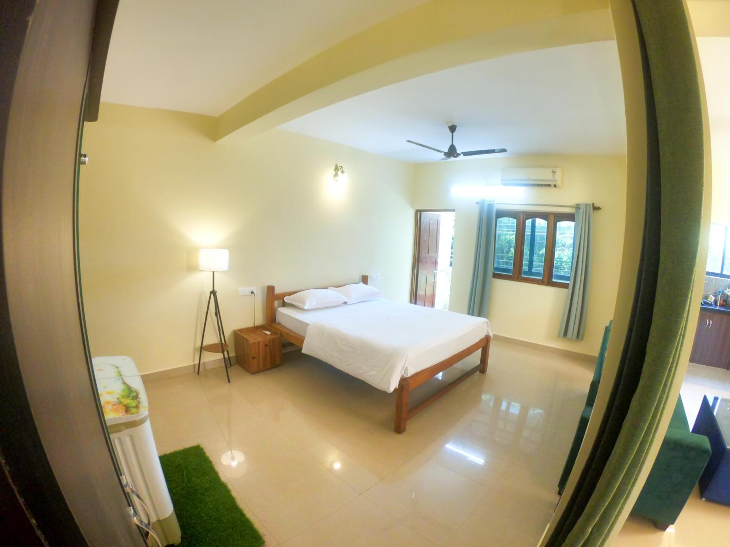 One-Bedroom Apartment - Photo 32