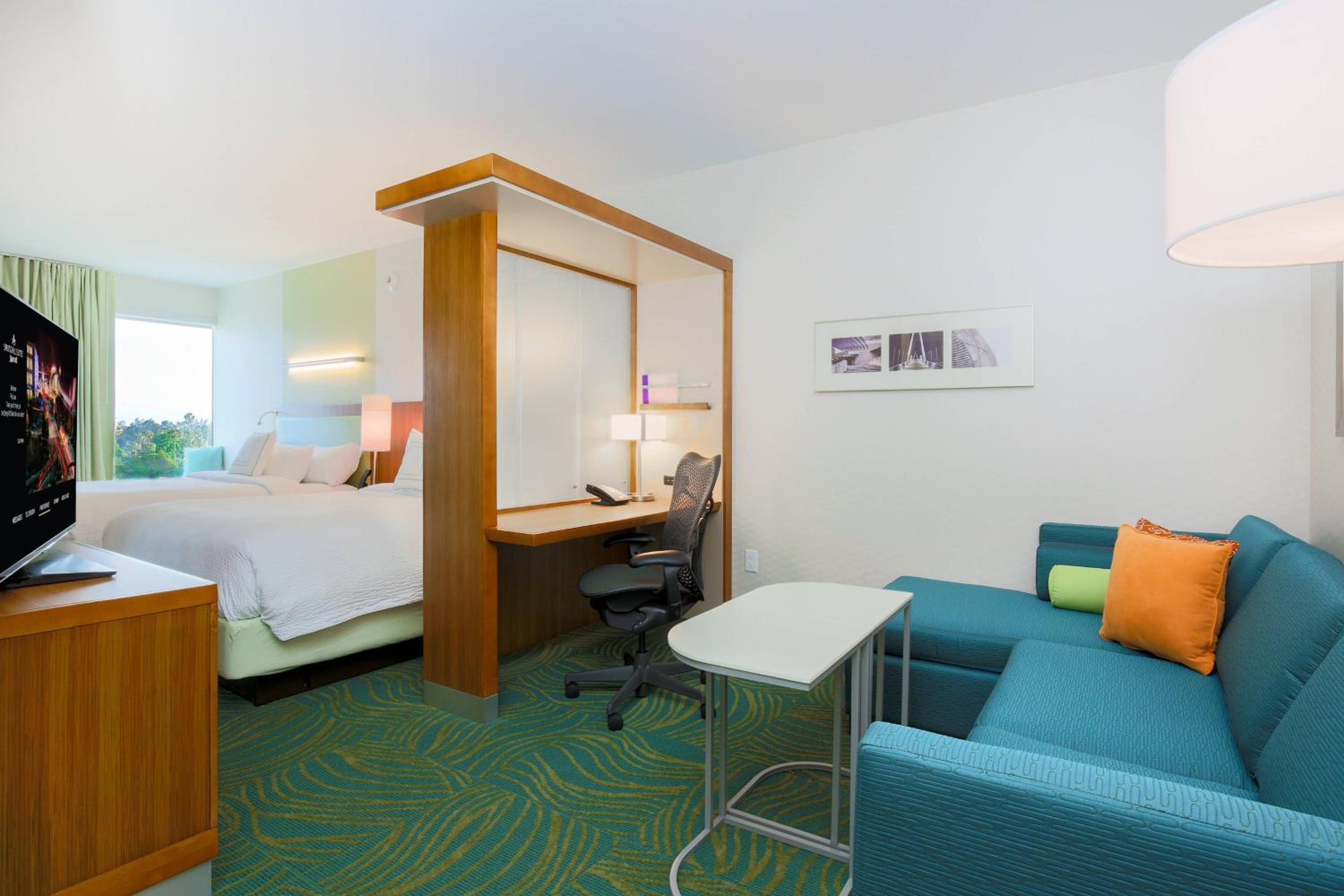 Queen Suite with Two Queen Beds and Sofa Bed photo 2
