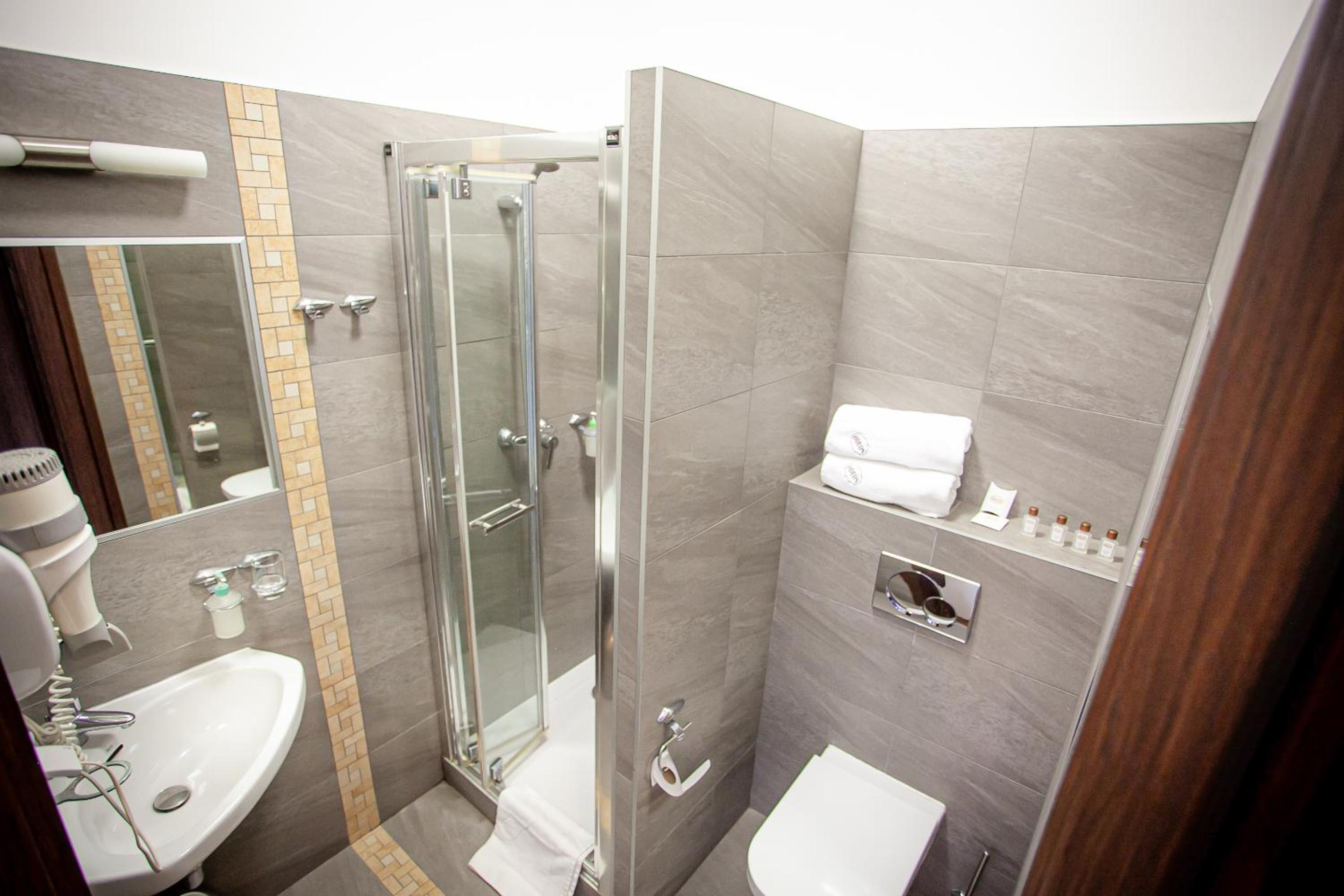 Single Room photo 2