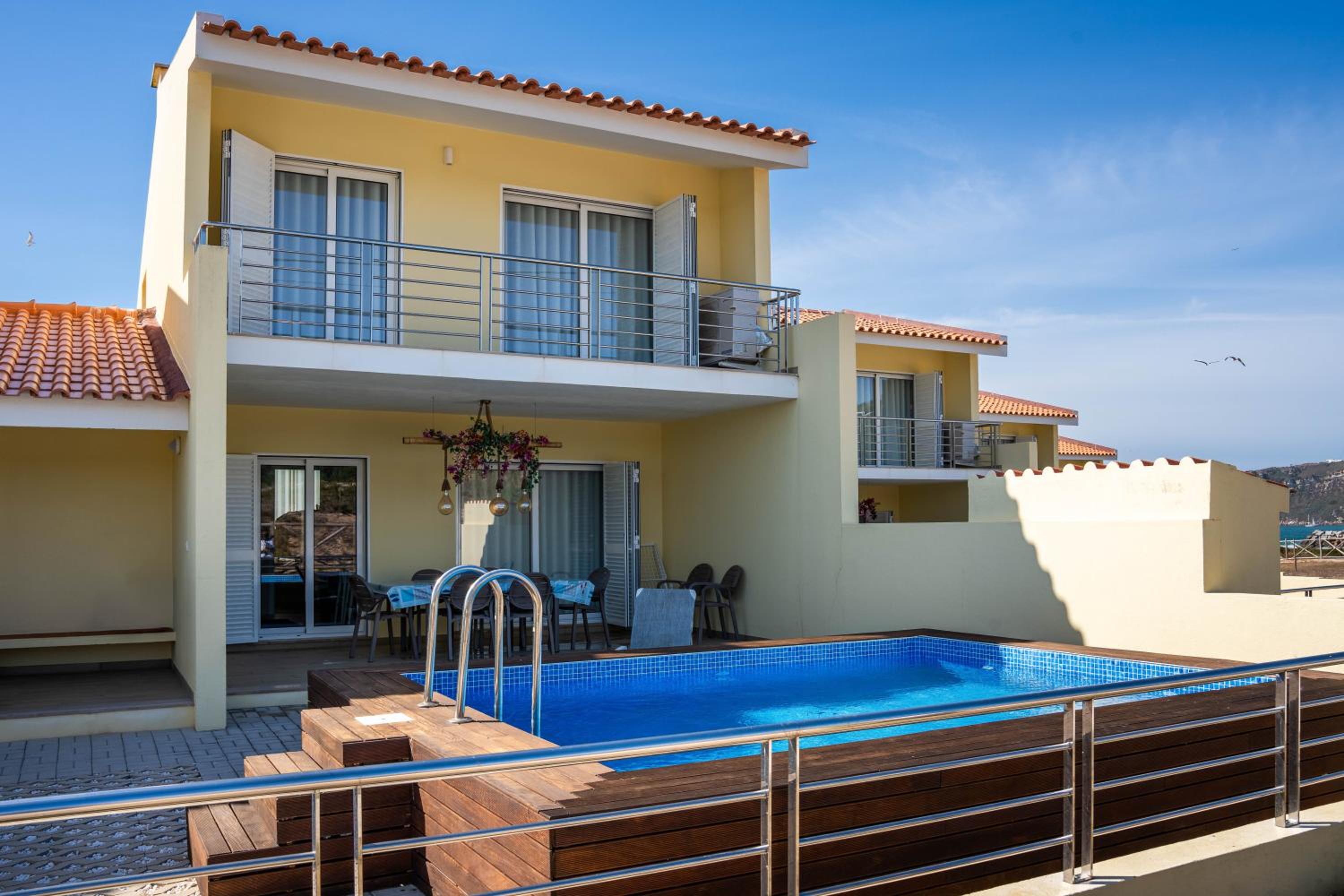 Villa - Beach Front - Photo 8