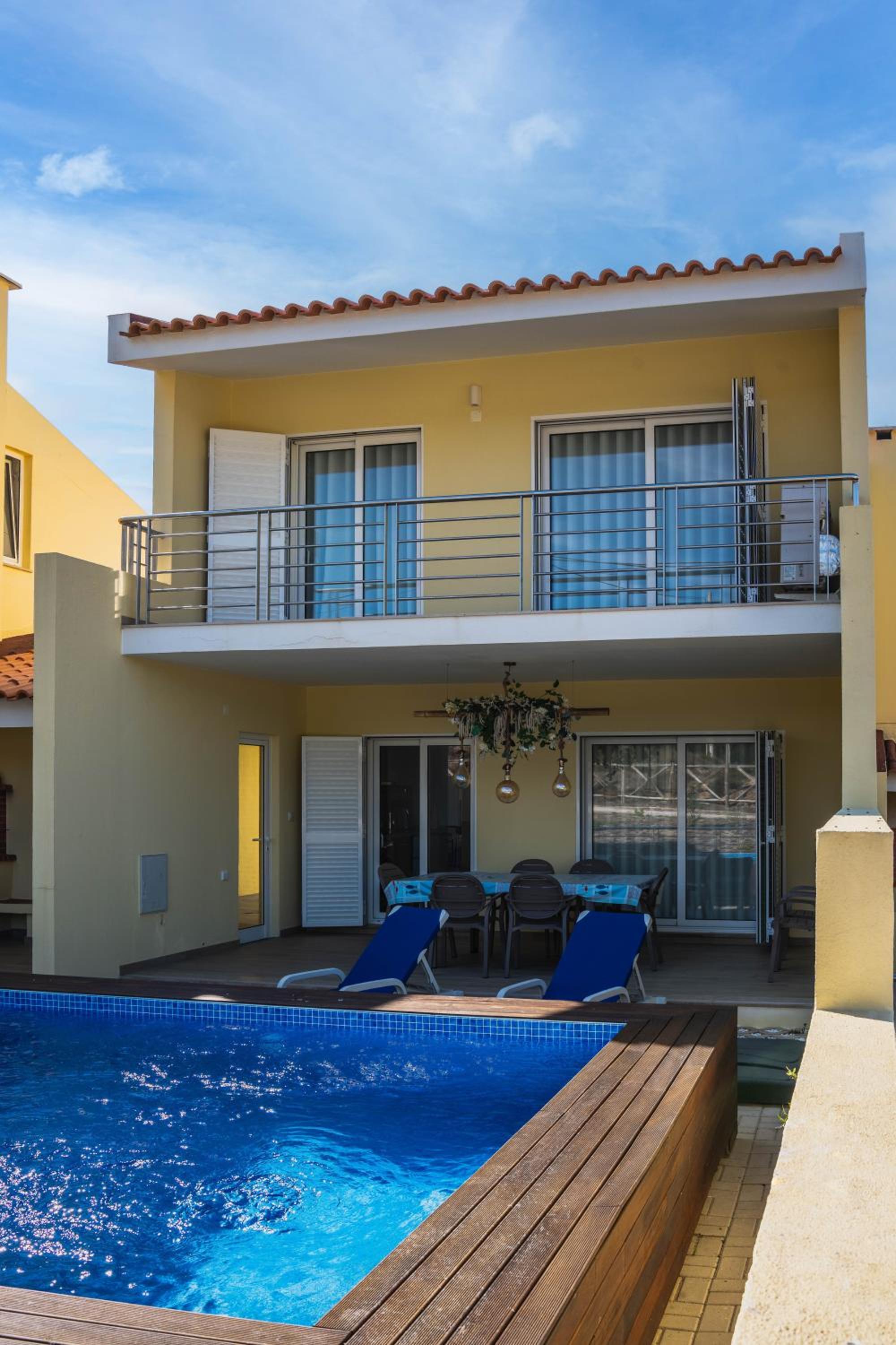 Villa - Beach Front - Photo 25