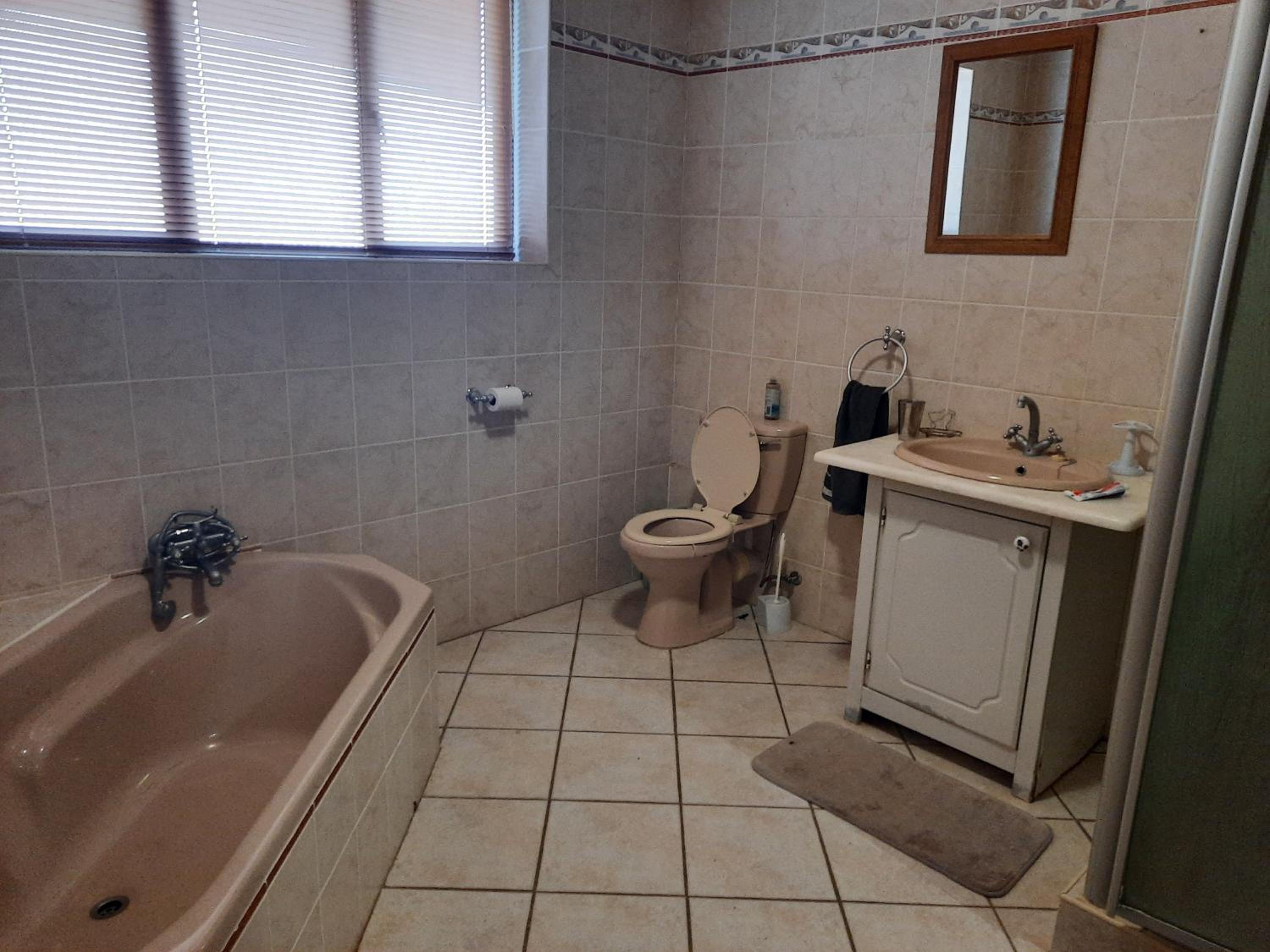 Three-Bedroom Villa photo 2