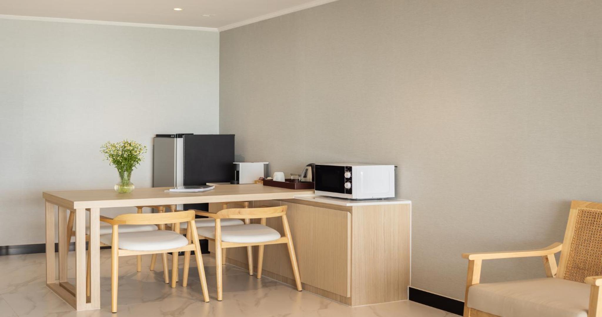 Ocean's Edge Studio Suite - Photo 2