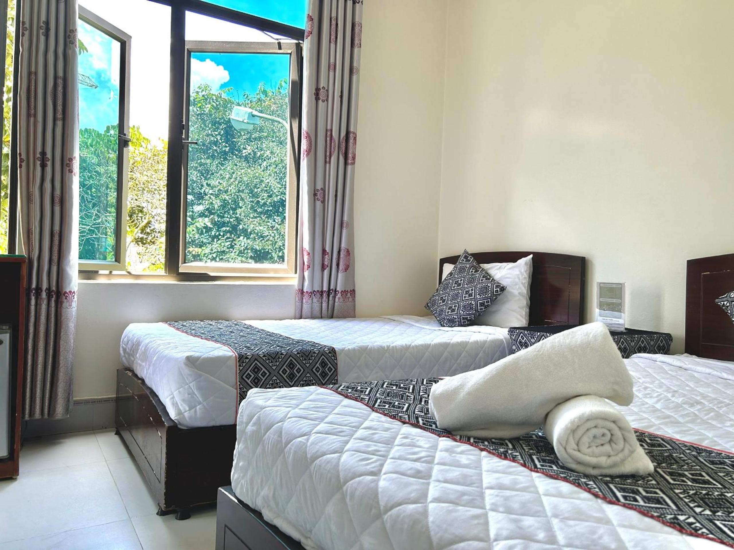 Standard Twin Room - Photo 6