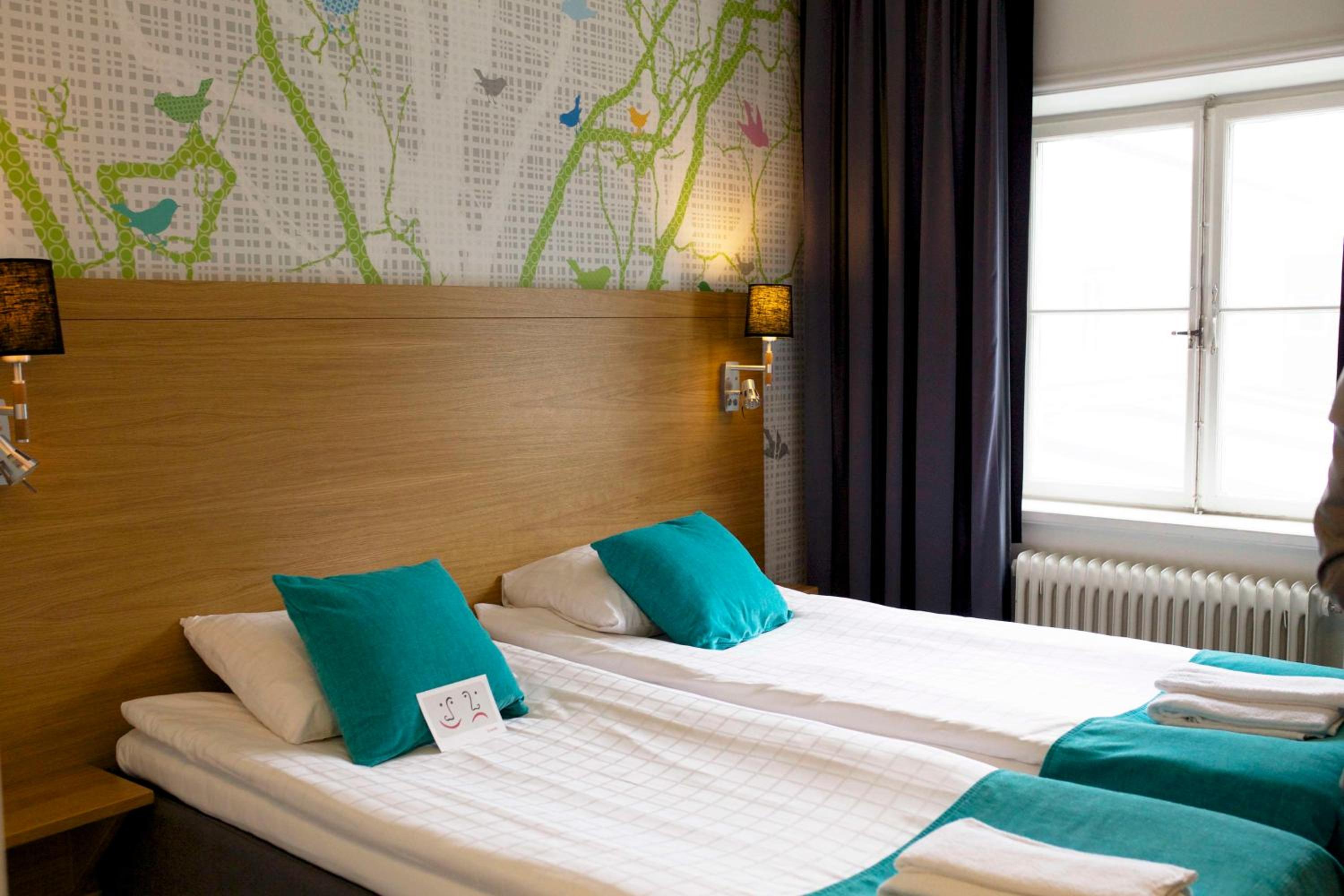 Standard Queen Room - Photo 1