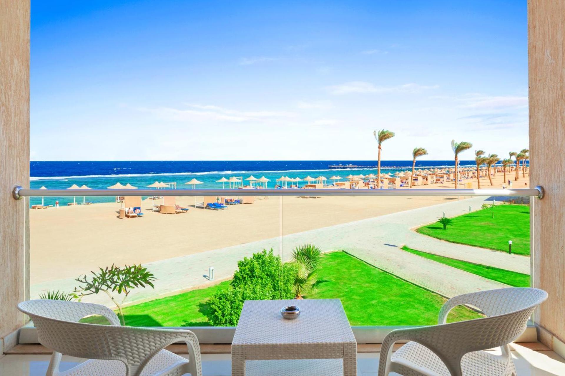 Deluxe Beachfront Room