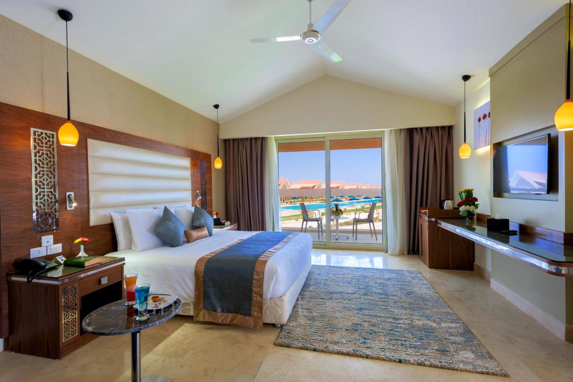 Specail Offer -Deluxe Family Room - Egyptians and Residents Only thumbnail 5