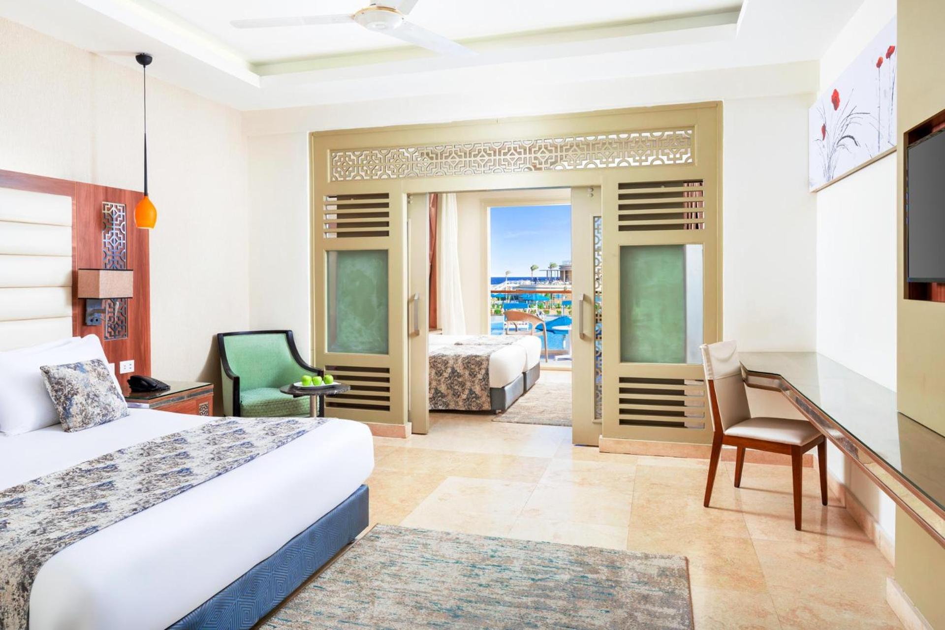 Family Room with Sea View