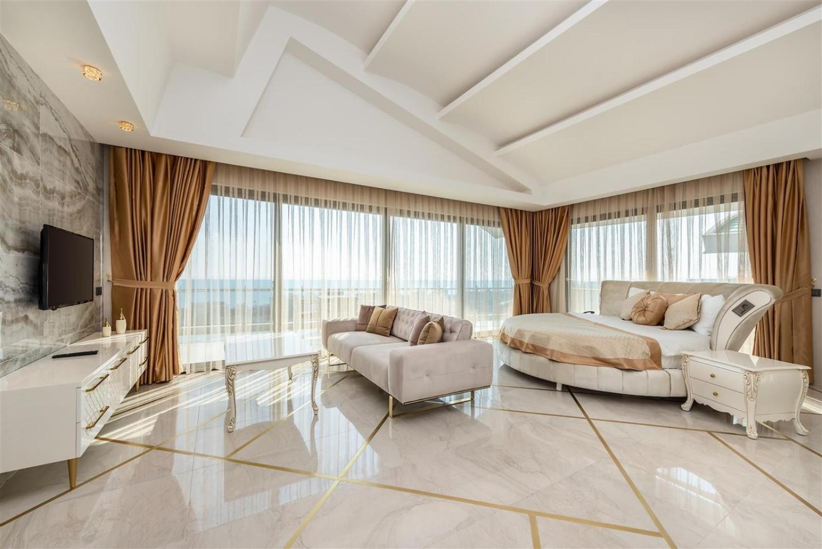 King Suite photo 1