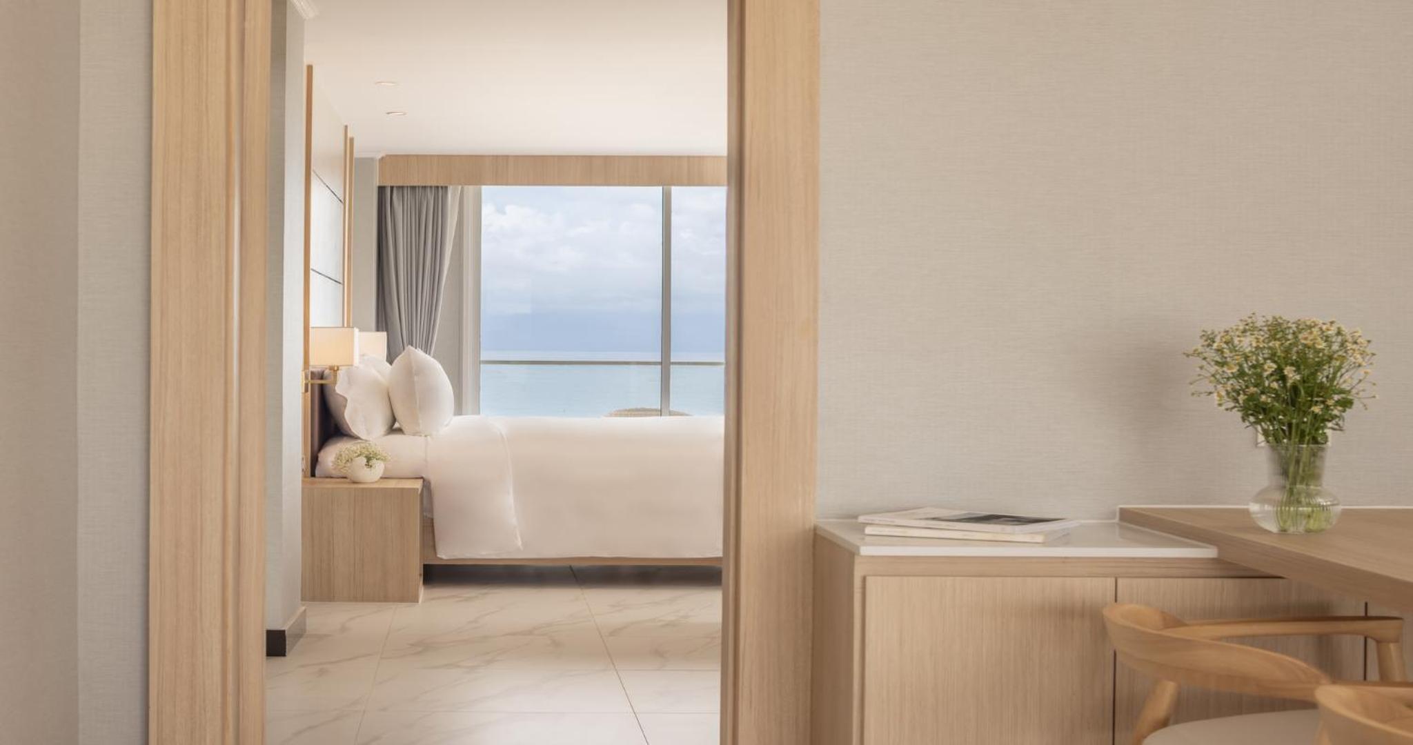 Ocean's Edge Luxury Suite - Photo 6