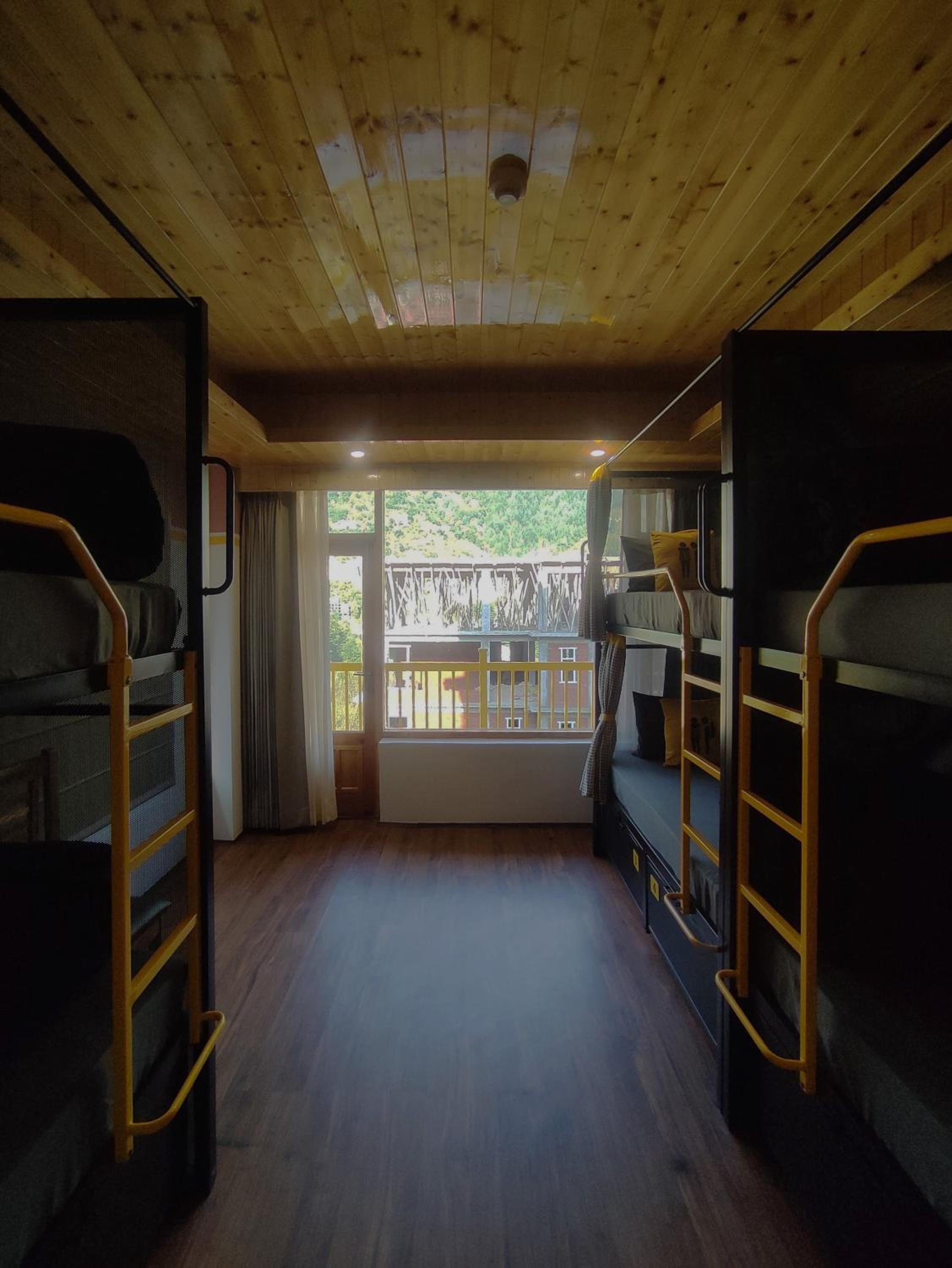 Bed in 6 Bed Female Dormitory with Balcony photo 3