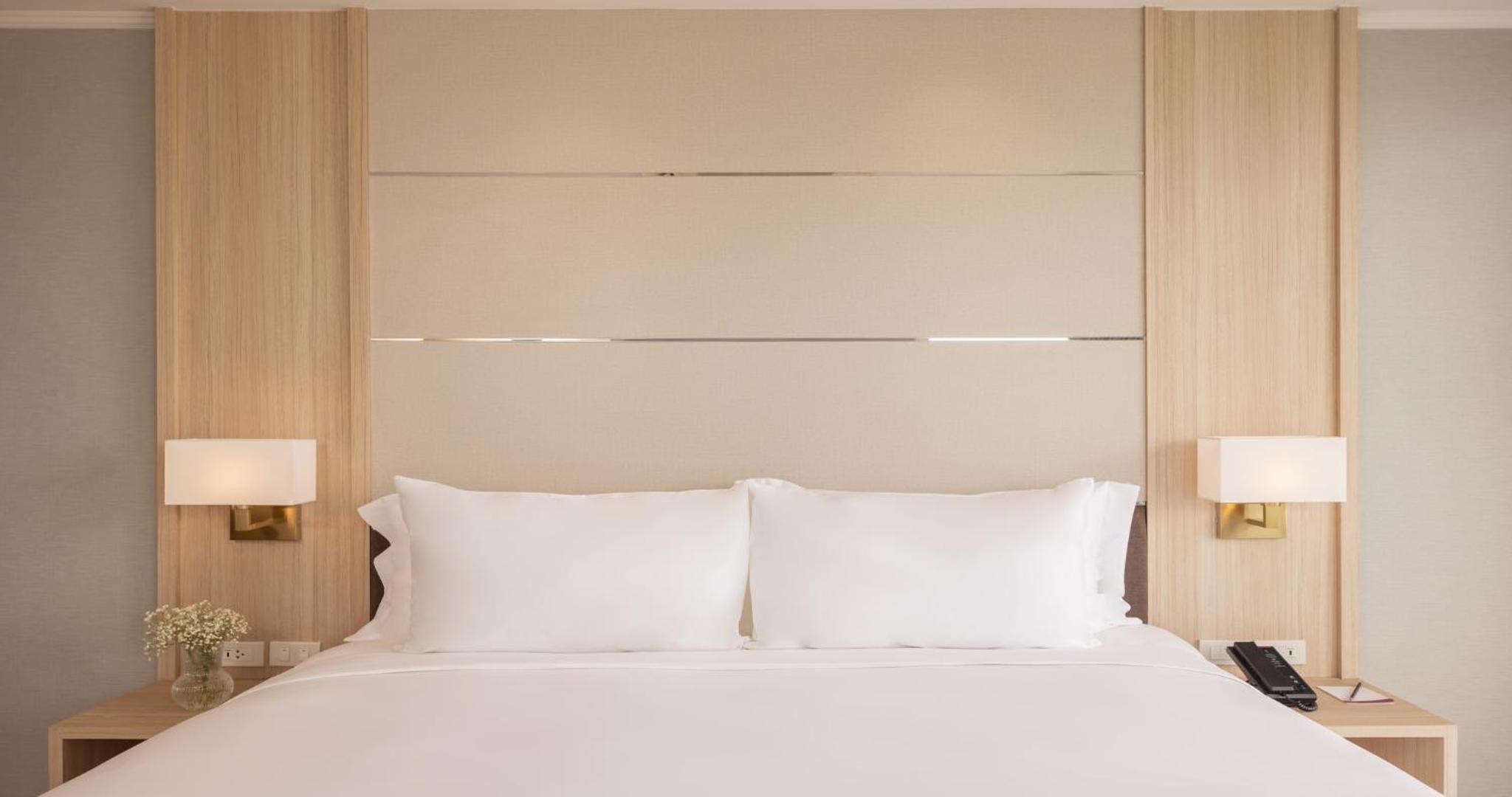 Ocean's Edge Luxury Suite - Photo 9