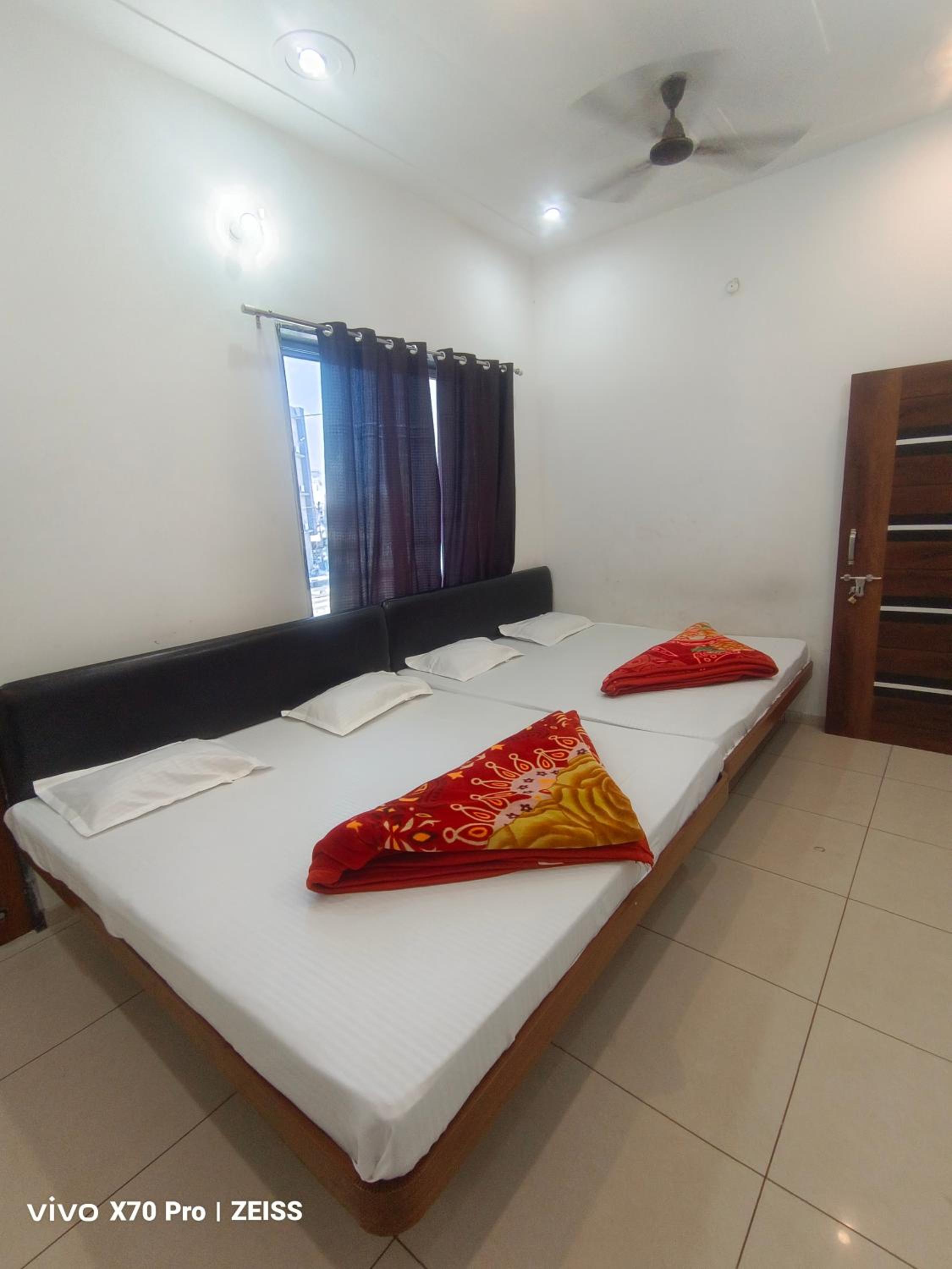 Double Room With Private Bathroom photo 3