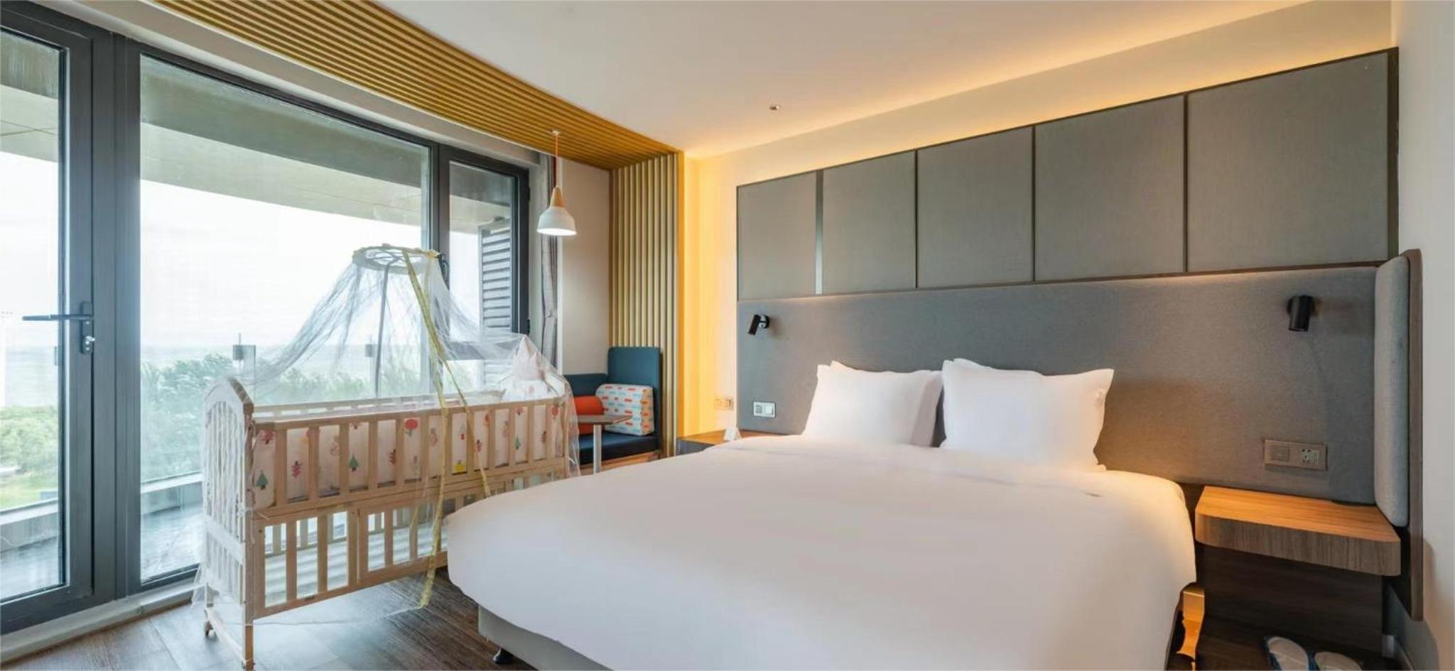 Two-Bedroom Suite - Photo 9