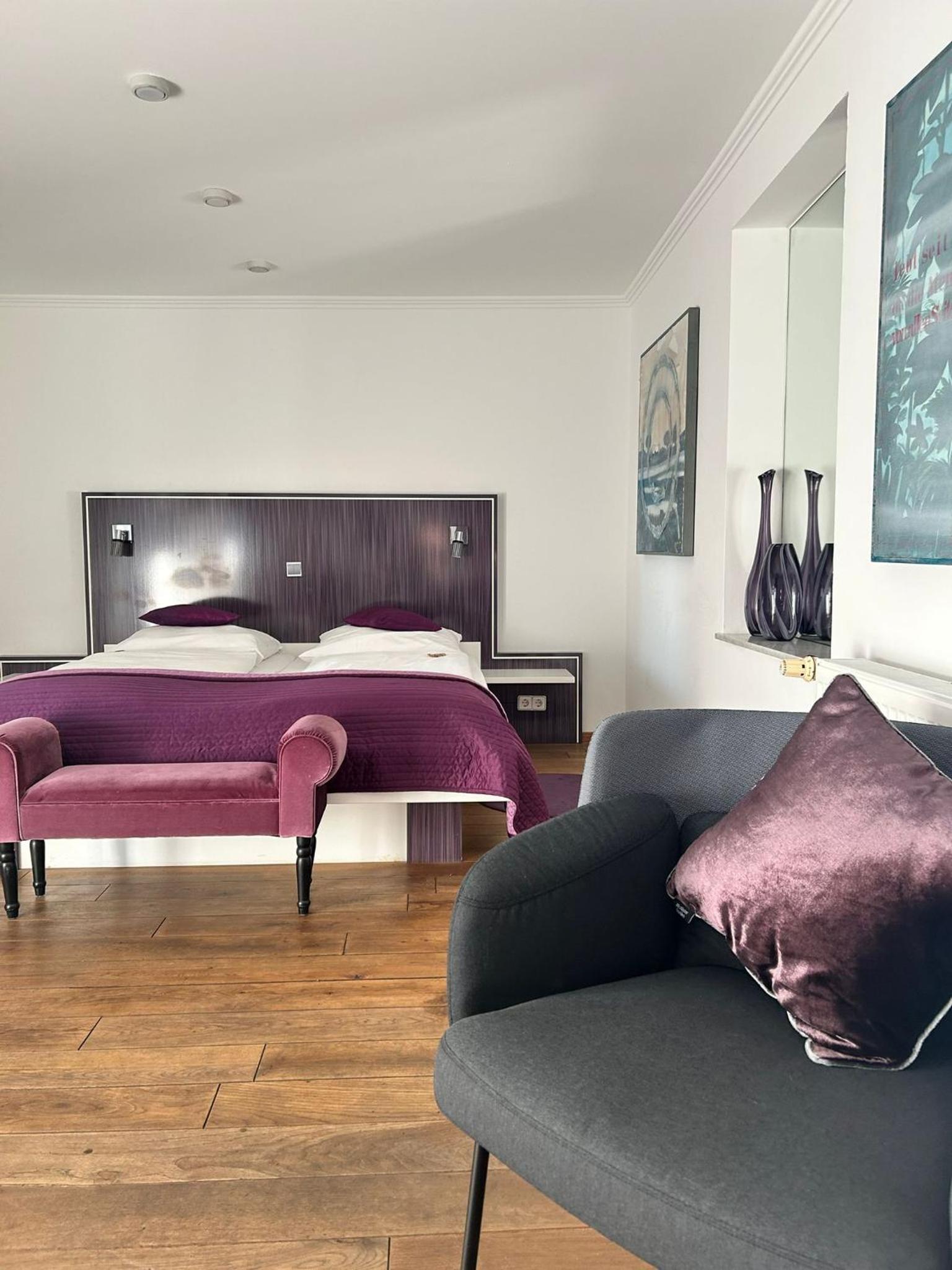 Large Double Room - Photo 14