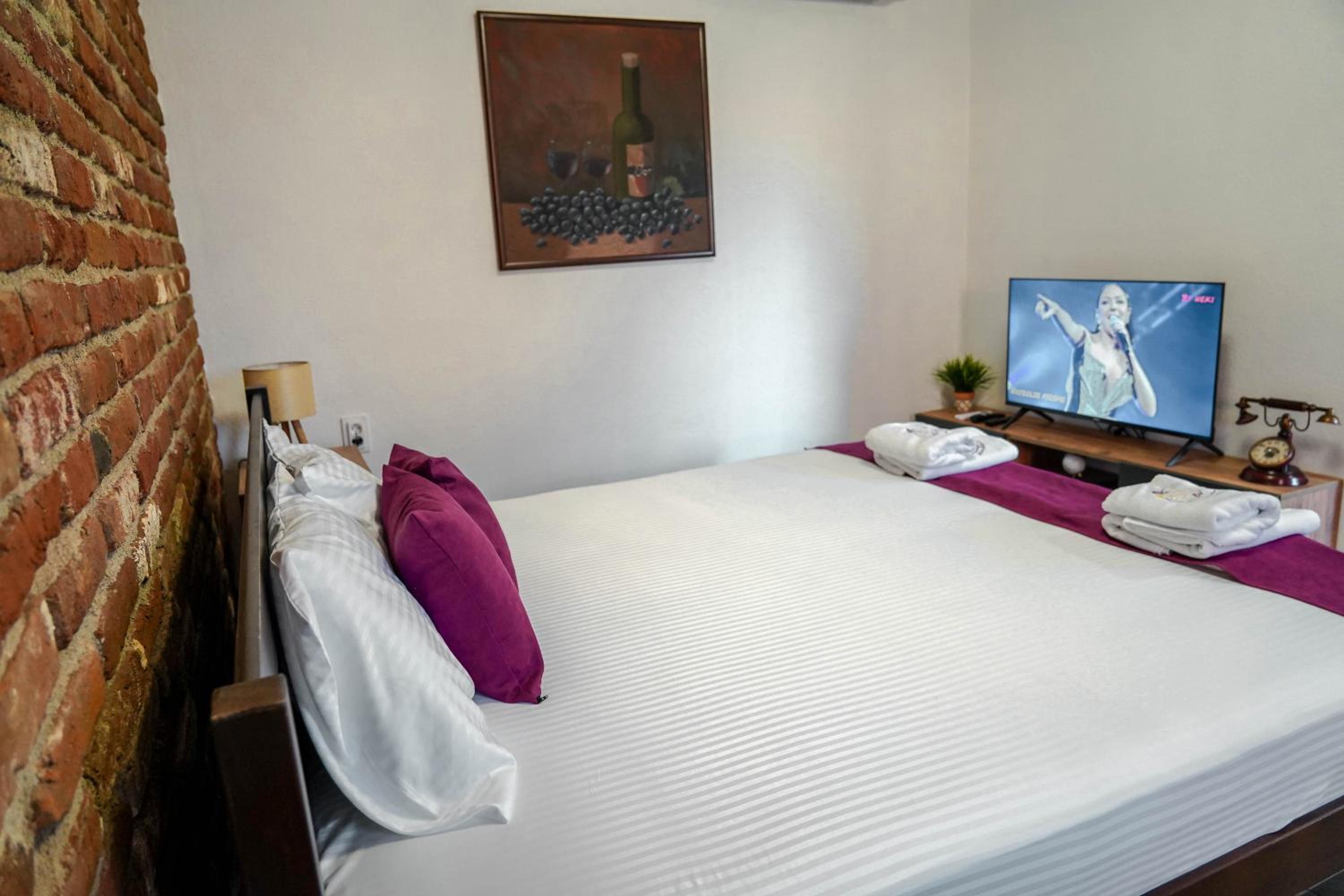 Deluxe Triple Room photo 2