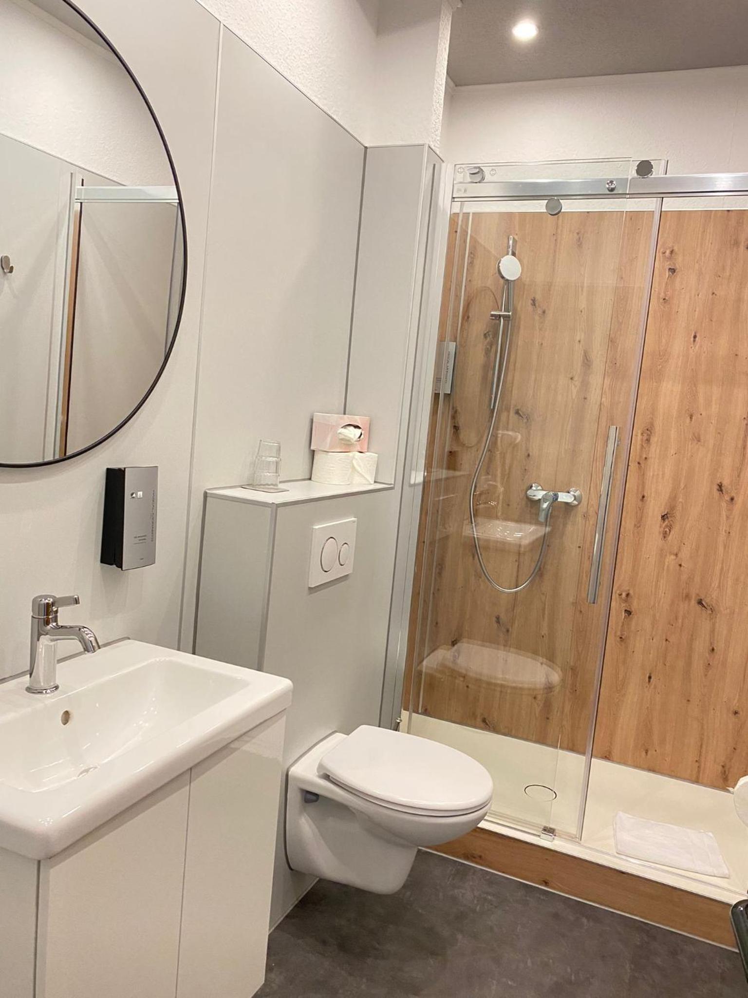 Double Room - Photo 8