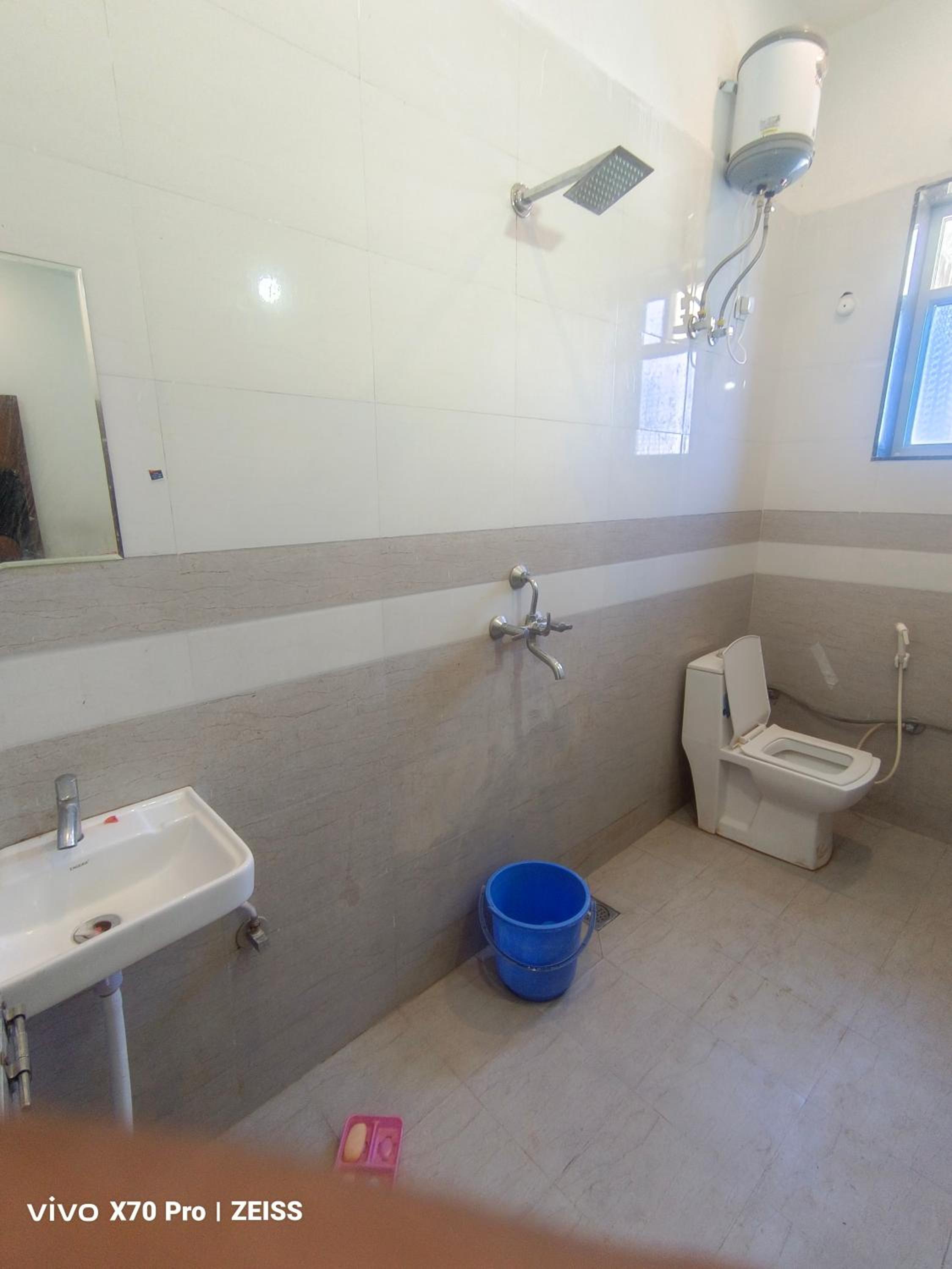 Double Room With Private Bathroom photo 2
