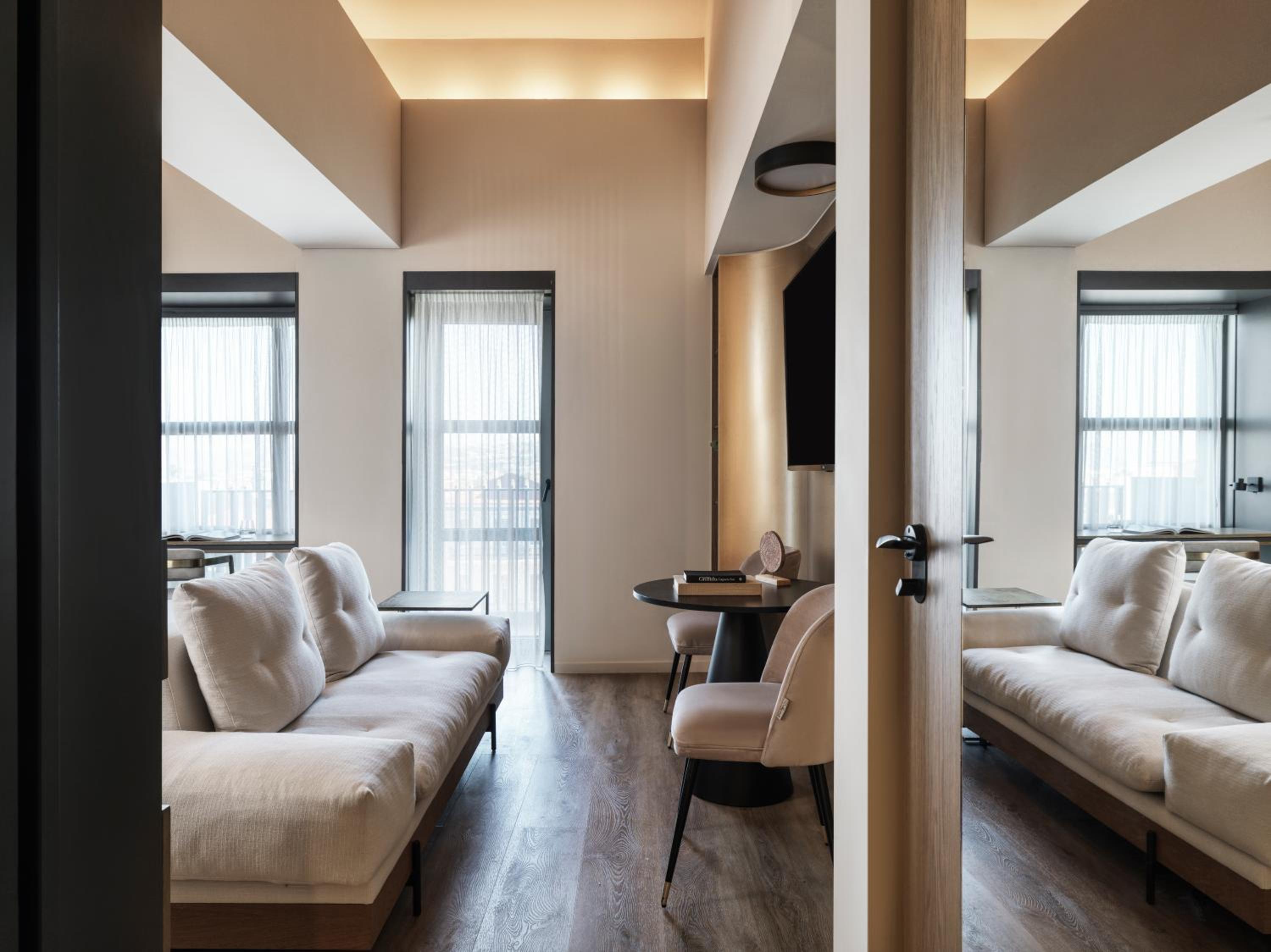 King Suite with Balcony - Photo 1