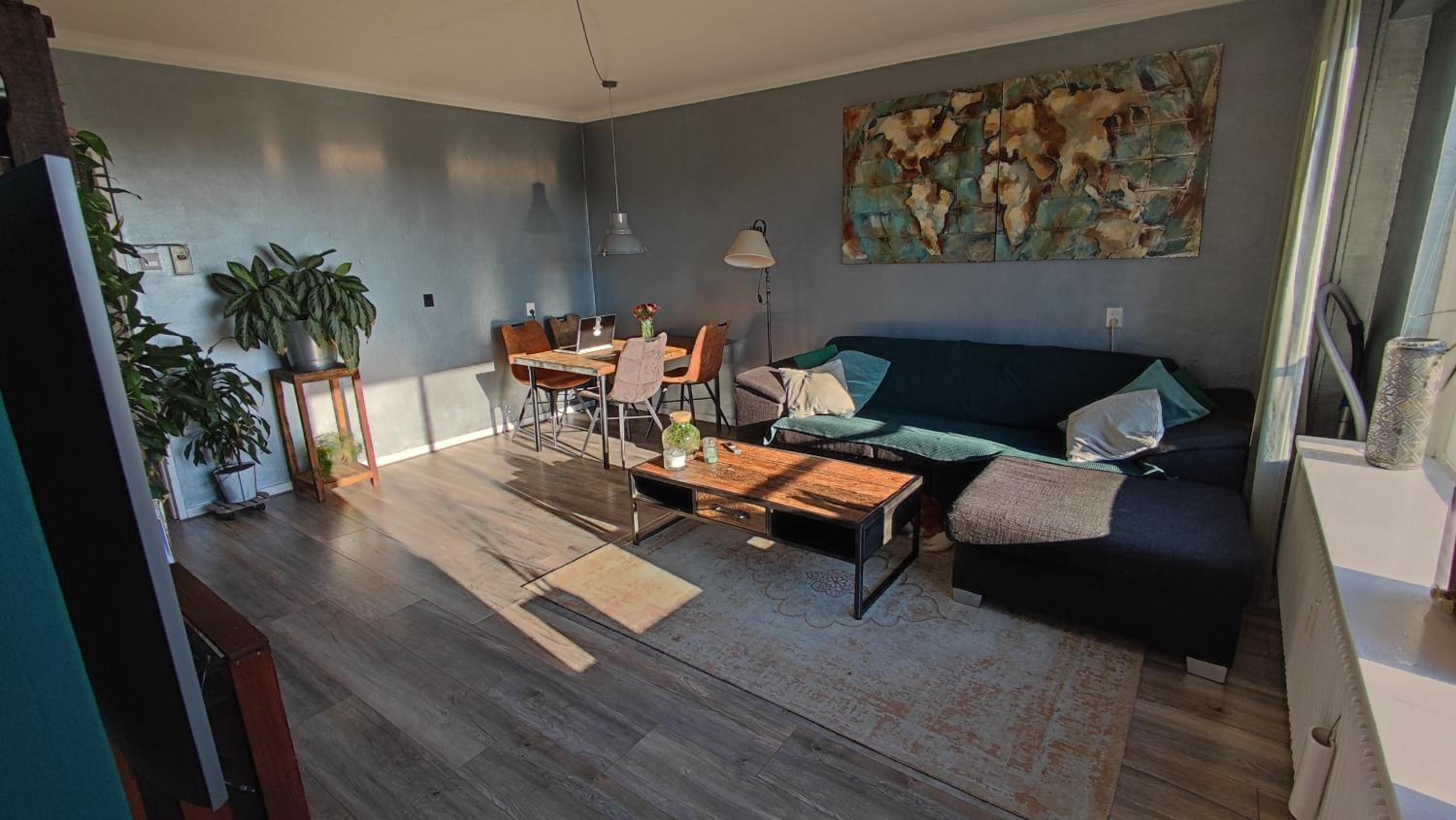 One-Bedroom Apartment photo 1
