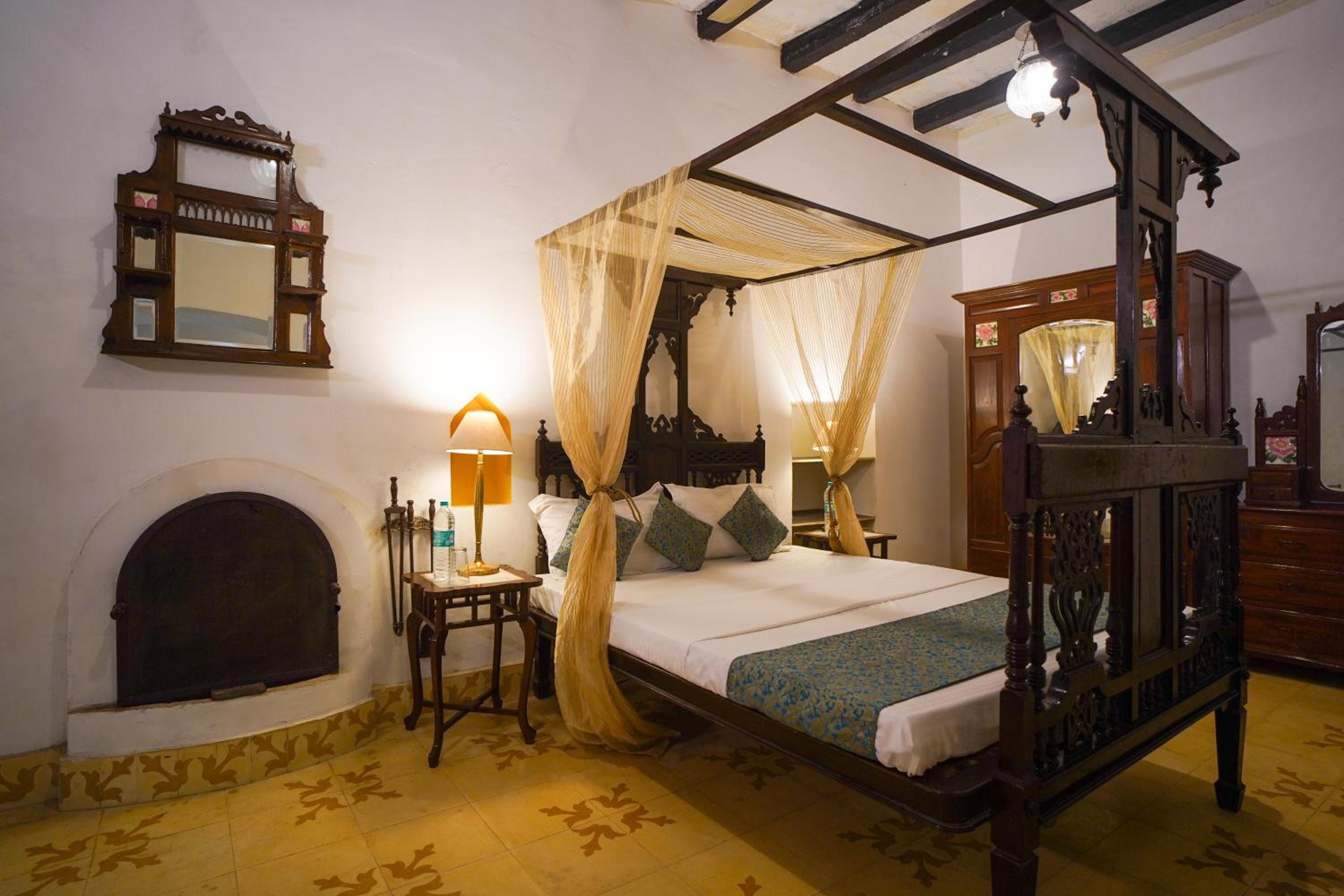 Standard King Room