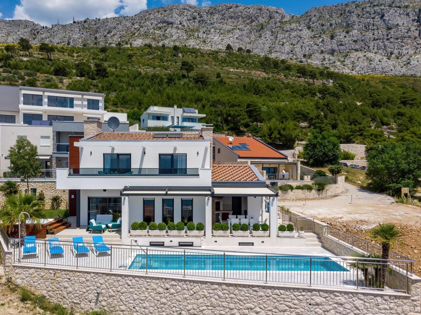 Villa with Private Pool photo 2