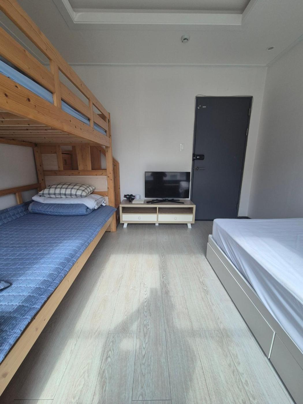 Basic Triple Room - Photo 10