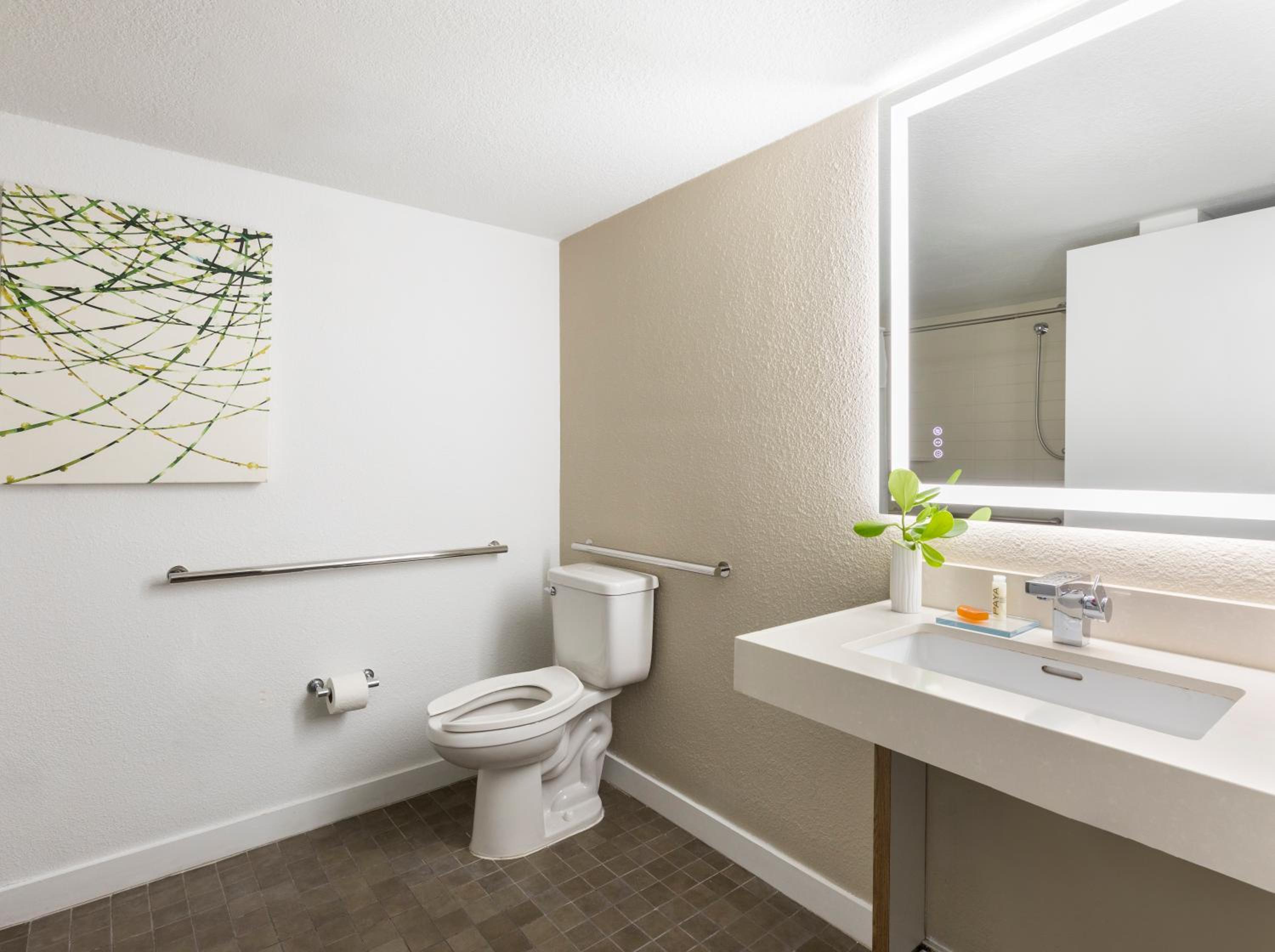 King Room - Disability Access/Non-Smoking - Photo 2