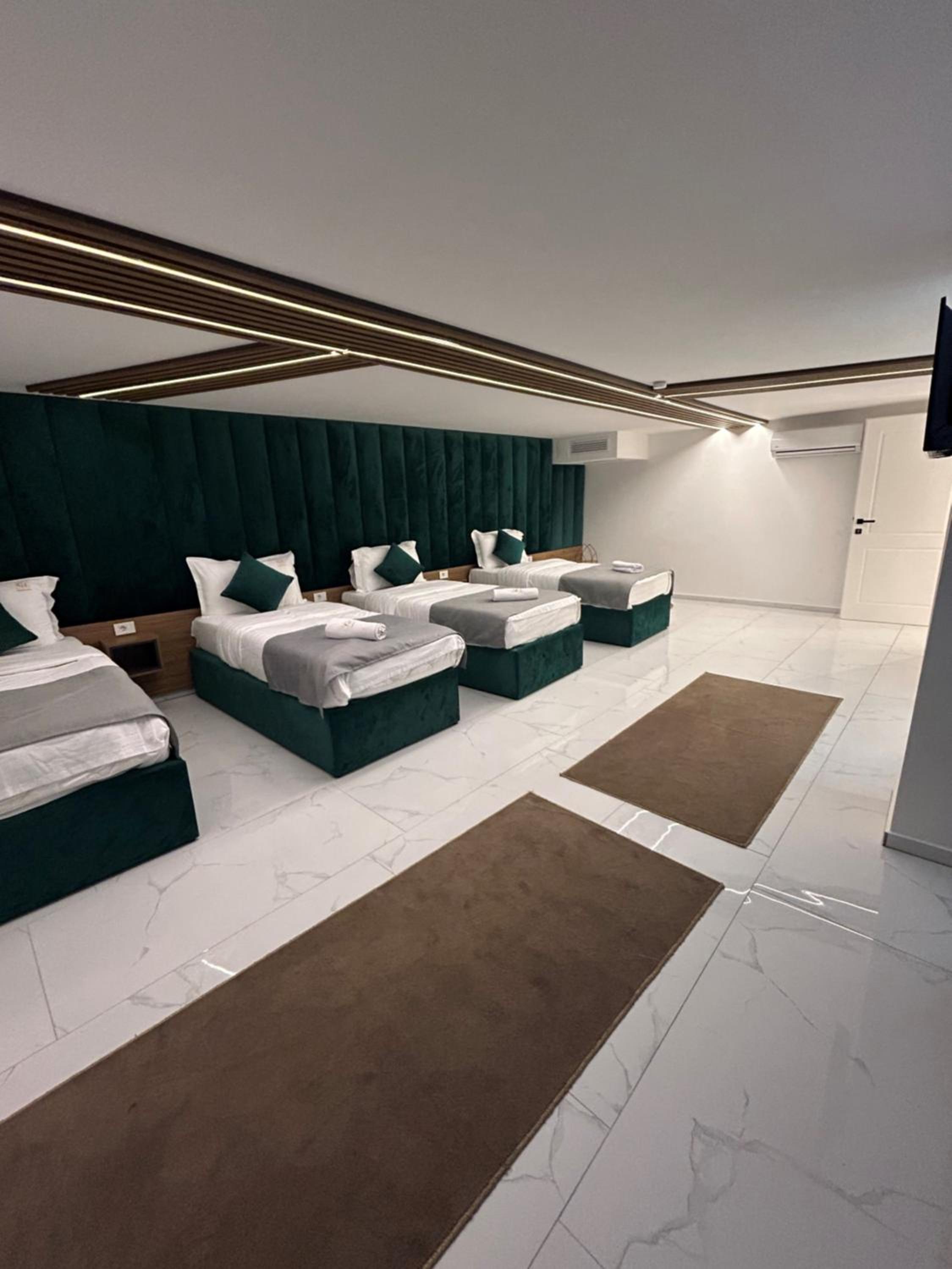 Deluxe Twin Room photo 2