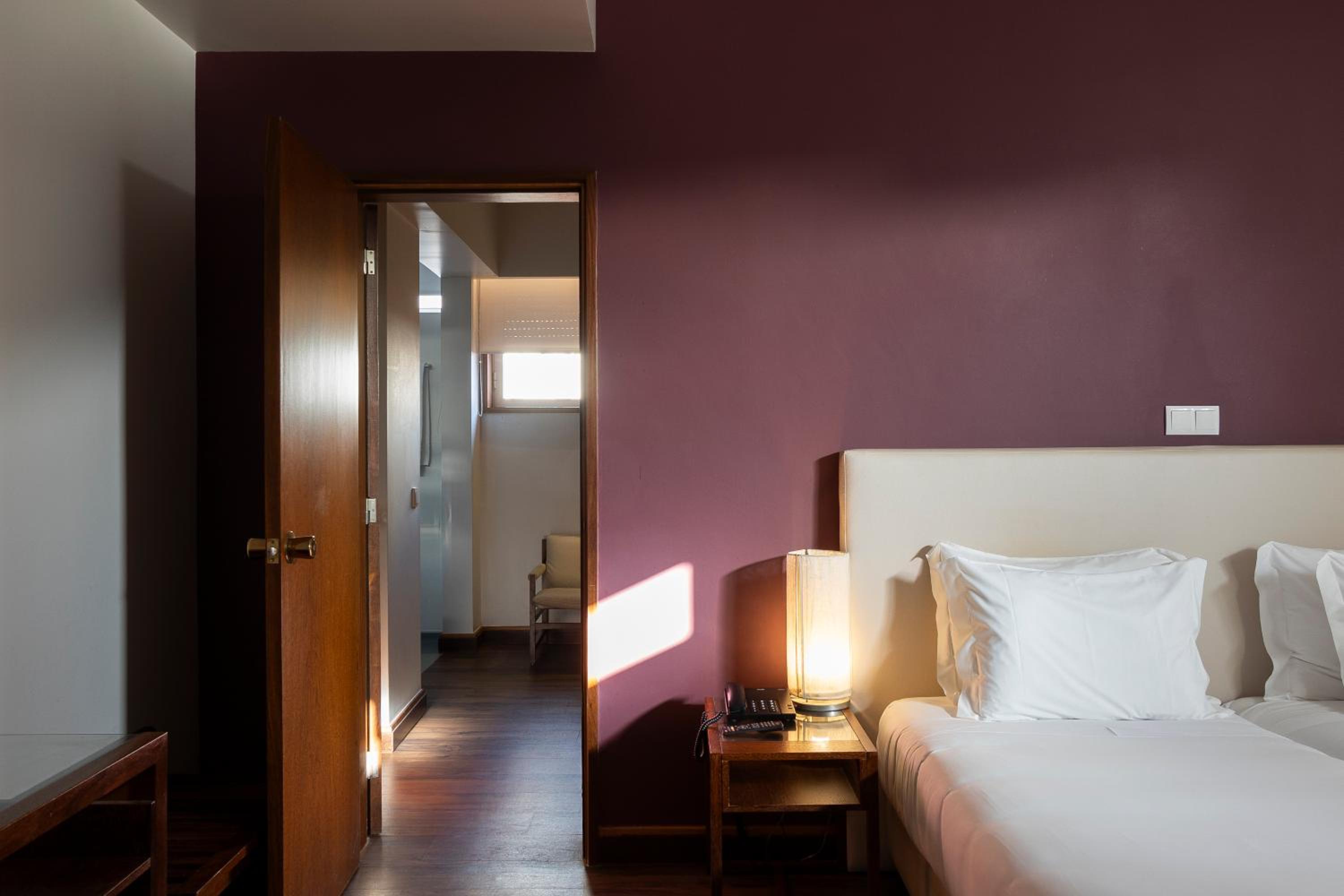 Classic Twin Room - Photo 6