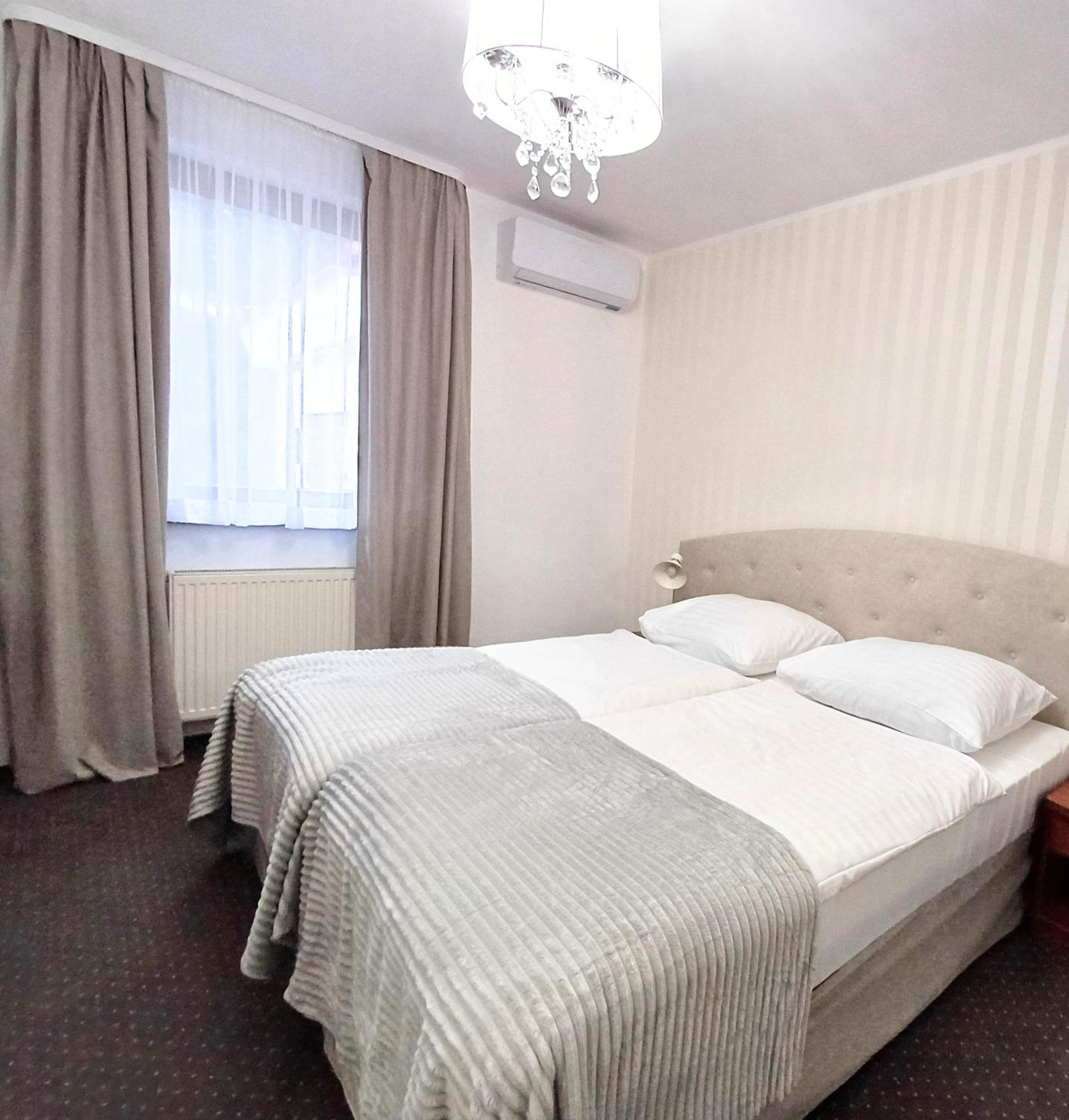 Deluxe Twin Room - Photo 18
