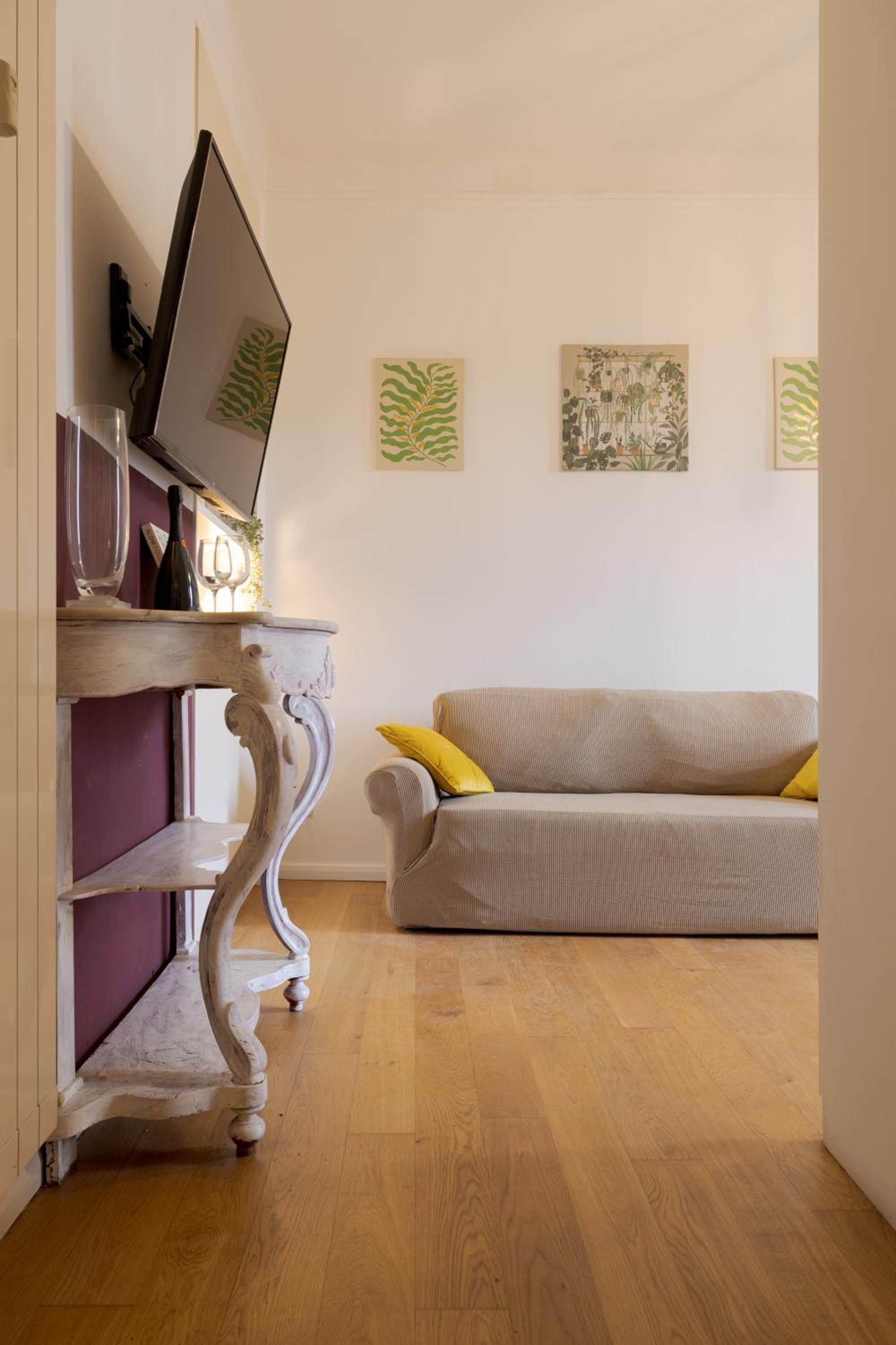 One-Bedroom Apartment