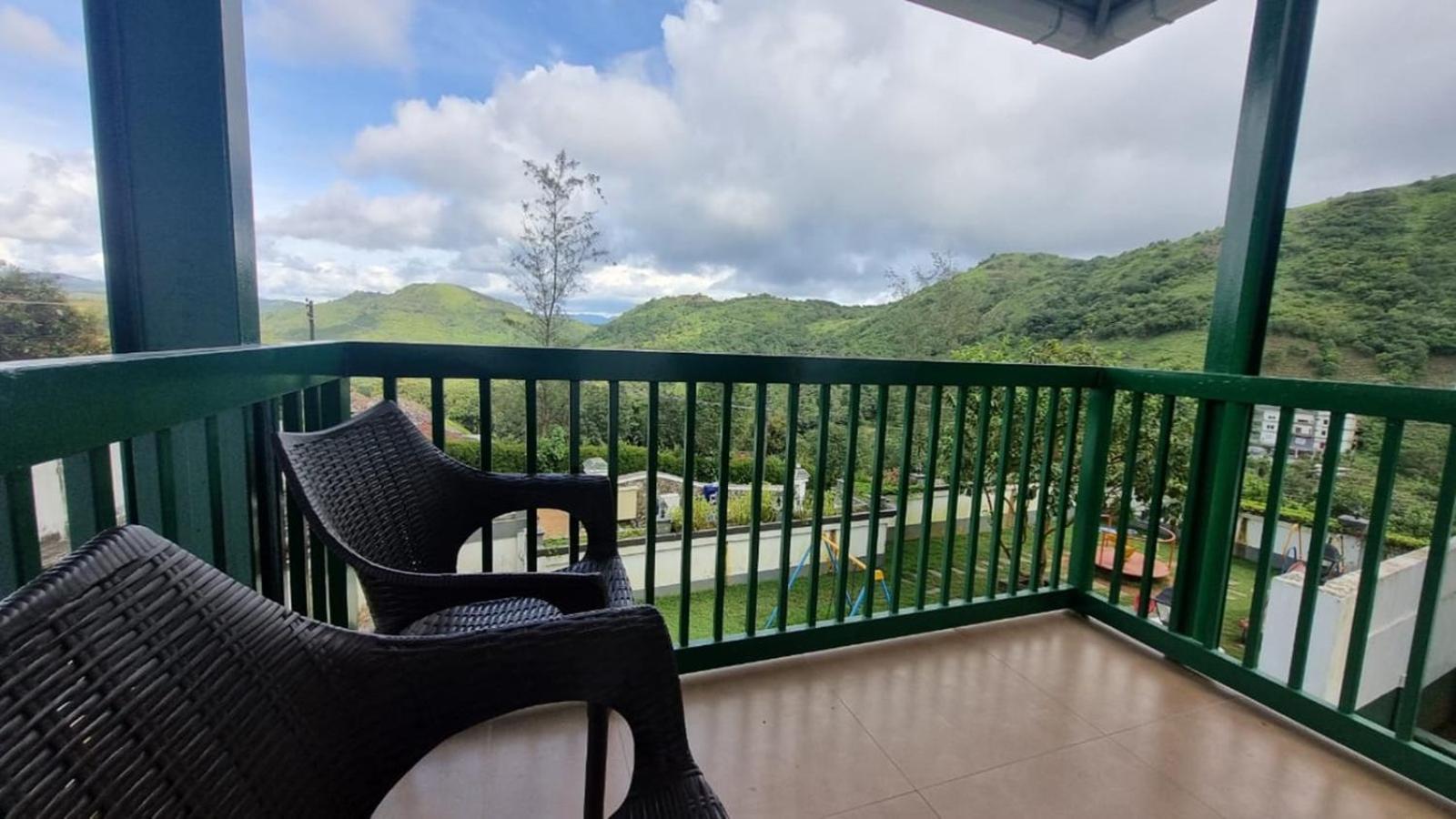 Suite with Mountain View - Photo 4