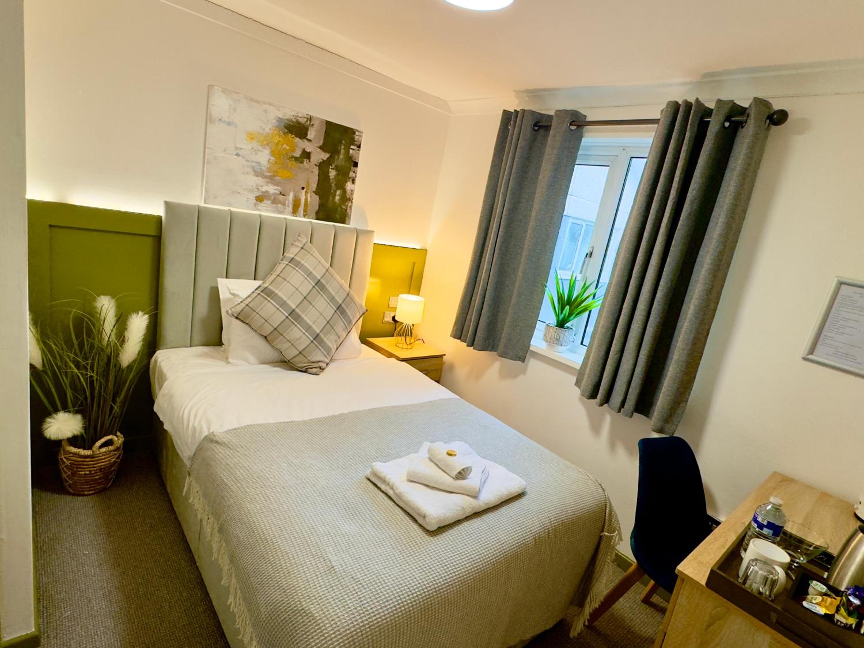 Deluxe Single Room
