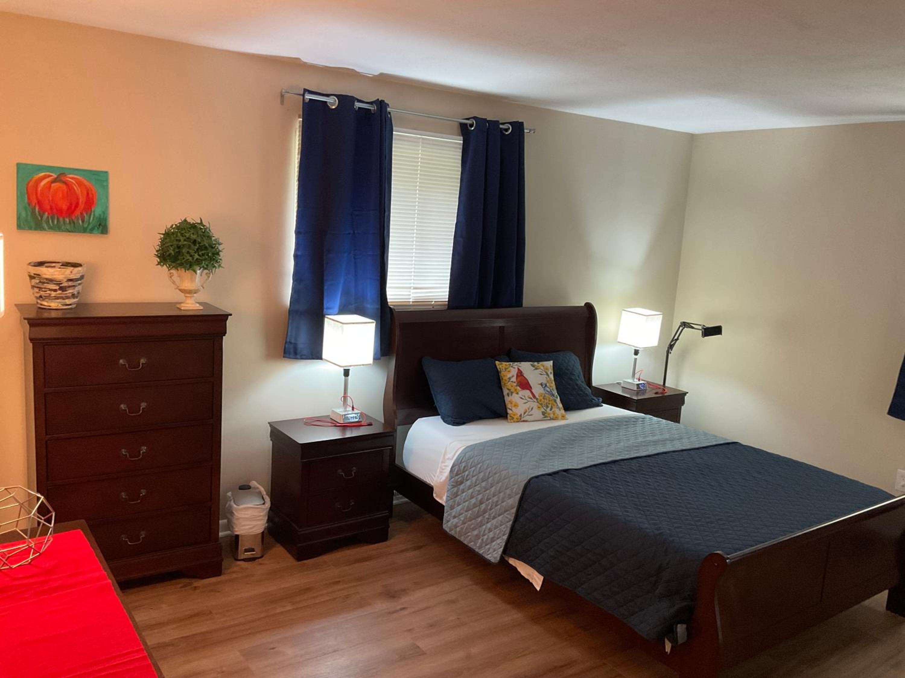 Three-Bedroom House photo 2
