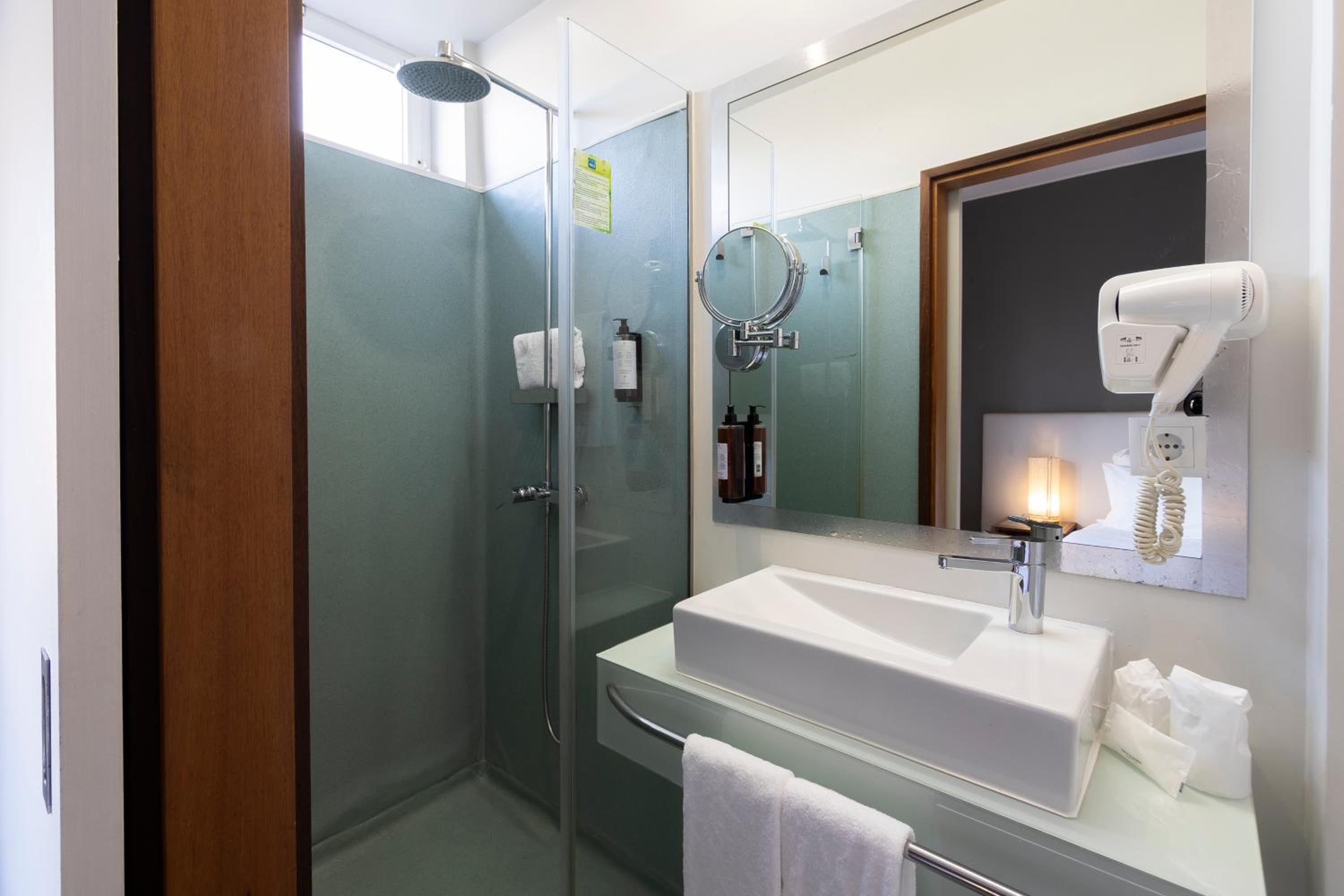 Classic Double Room - Photo 10