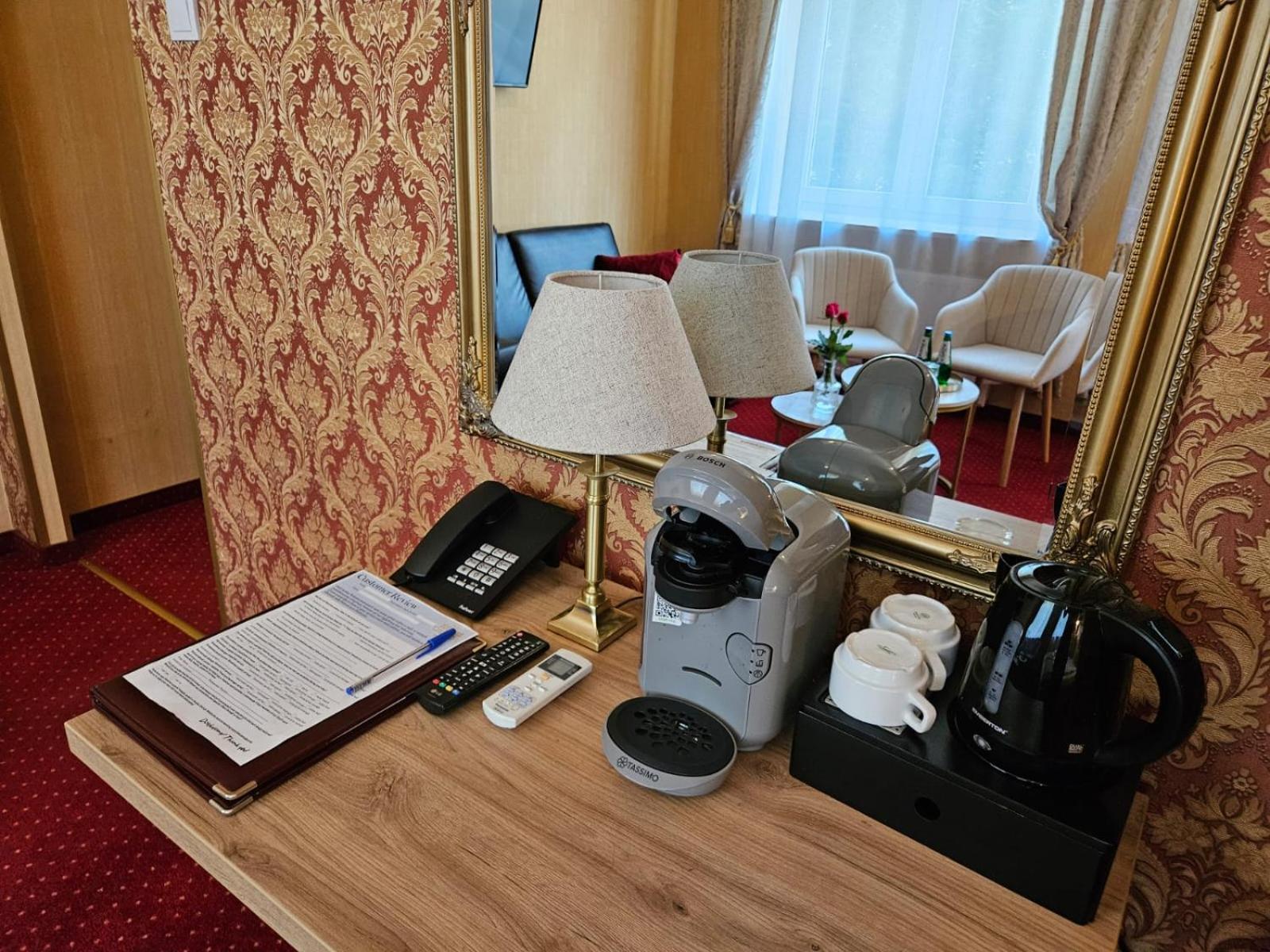 Deluxe Double Room - Photo 17