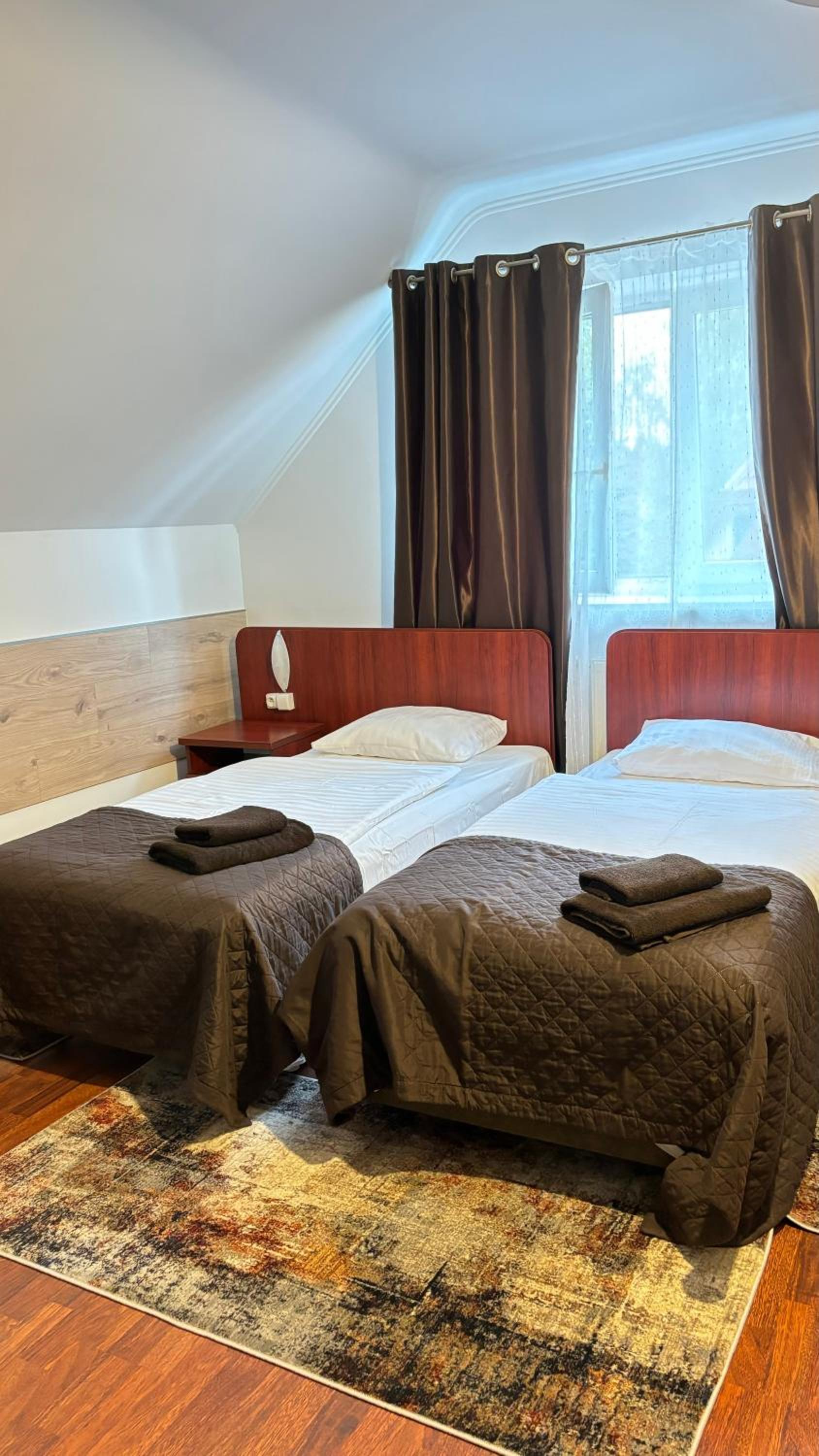 Standard Triple Room - Photo 4
