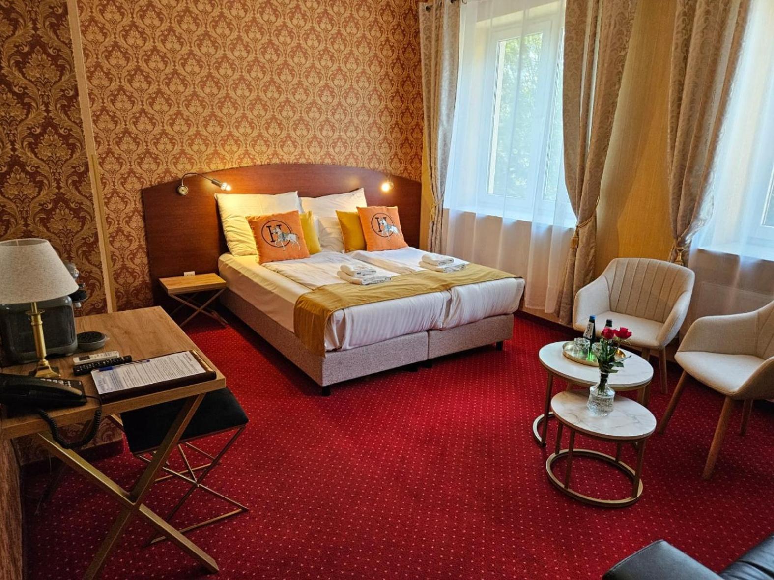 Deluxe Double Room - Photo 26