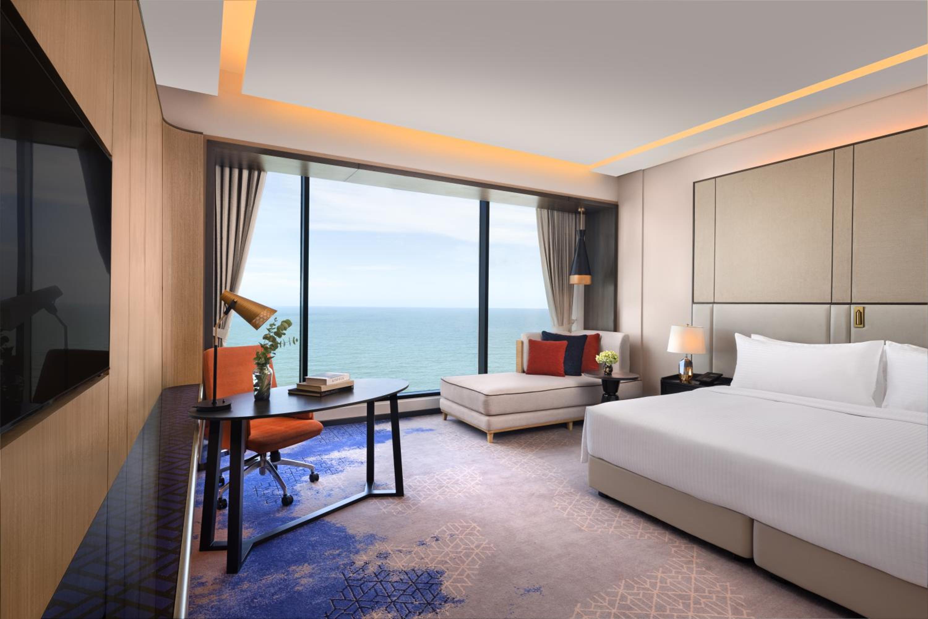 Deluxe Ocean View King - Photo 3