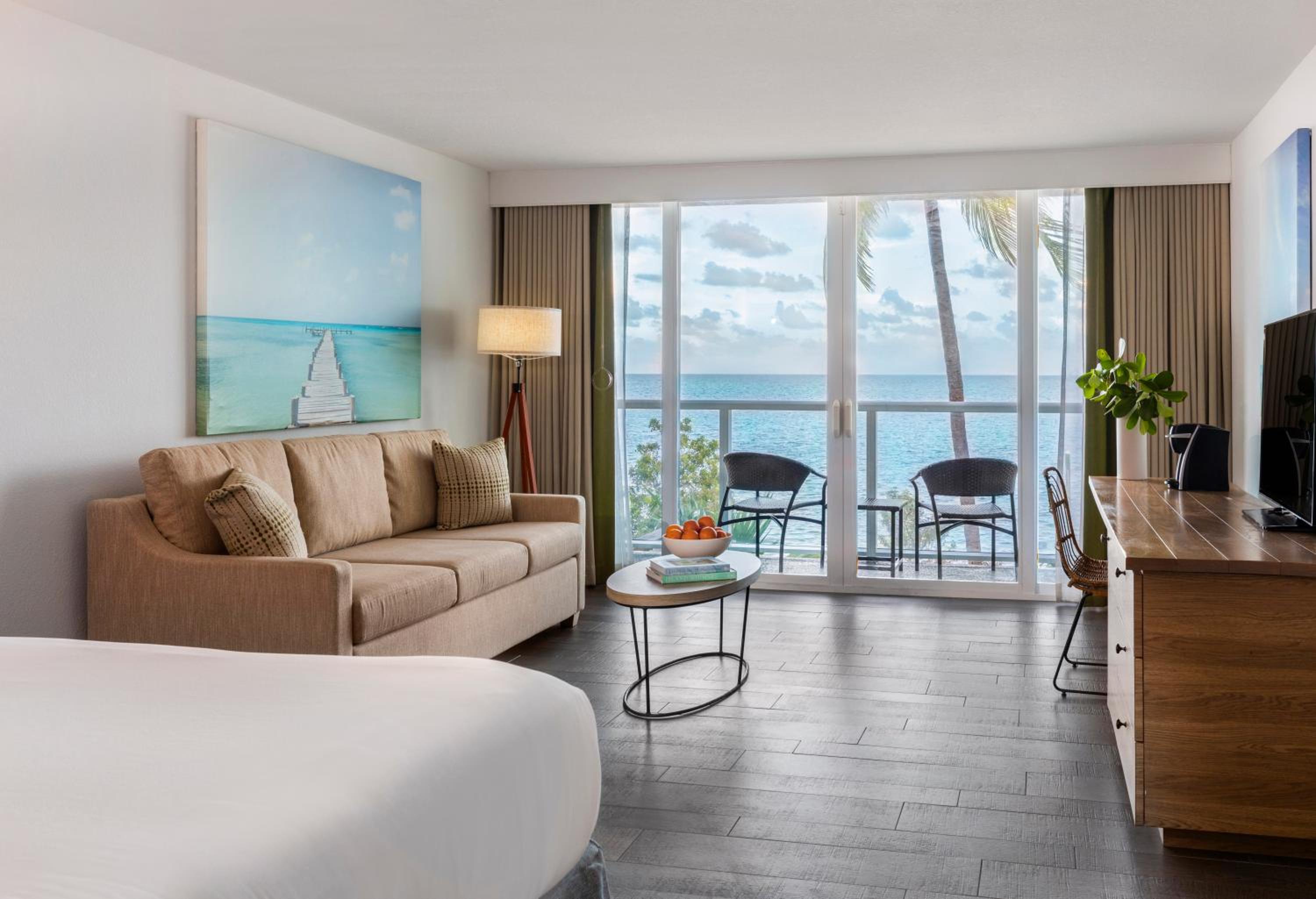 Oceanfront King Room - Disability Access - Photo 2