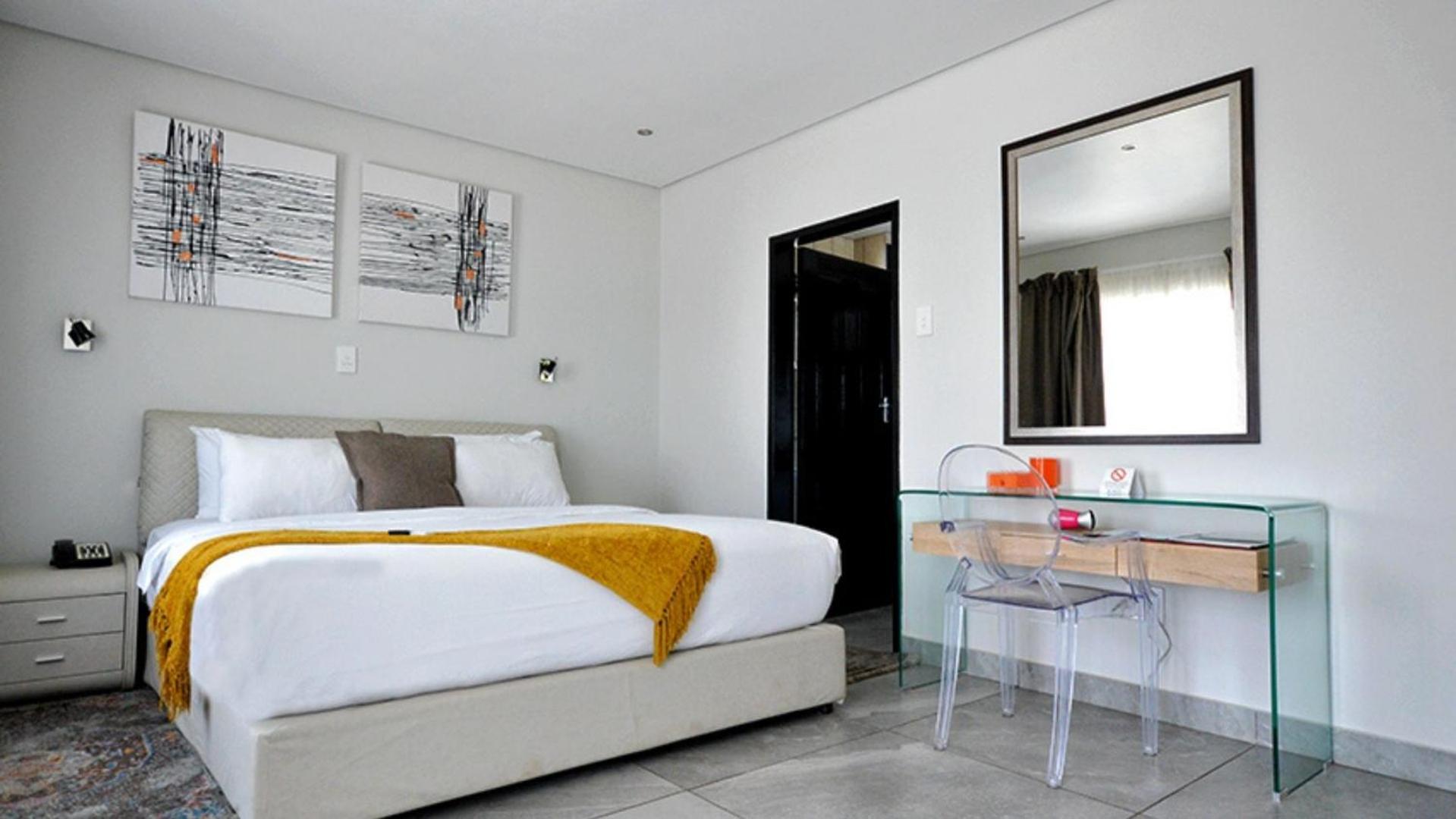 Superior King Room photo 2