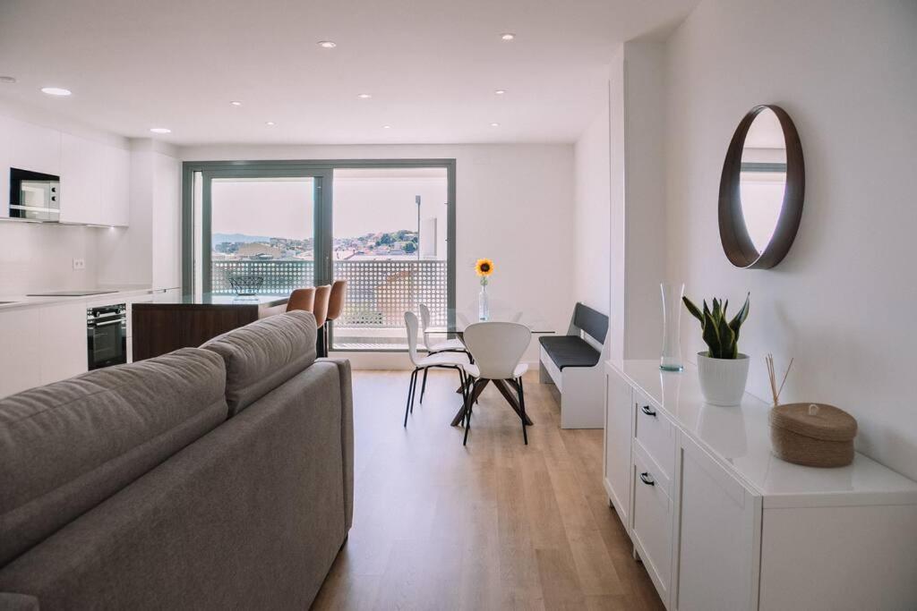 Apartamento de tres habitaciones con vista al mar